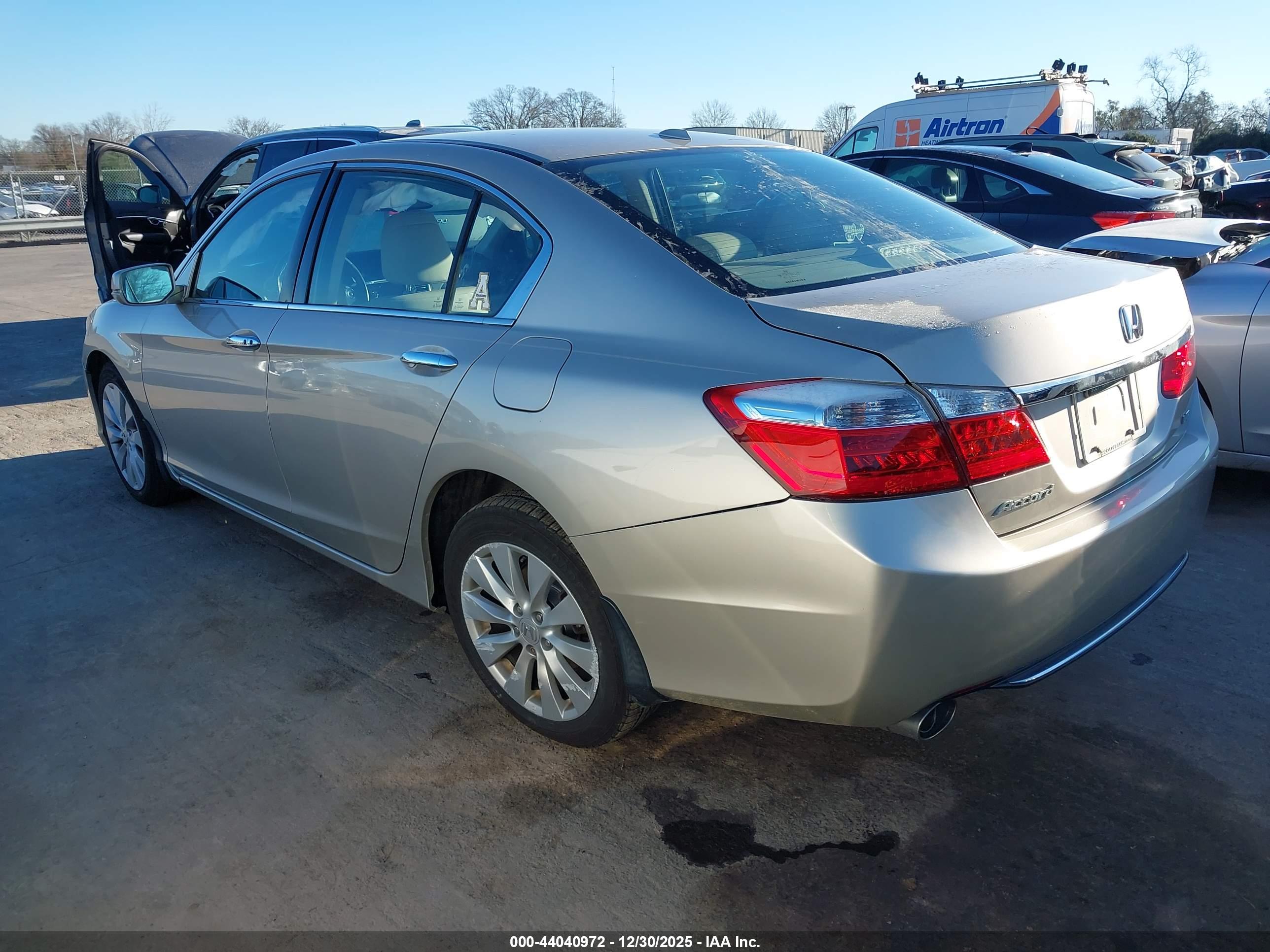 HONDA ACCORD image 3