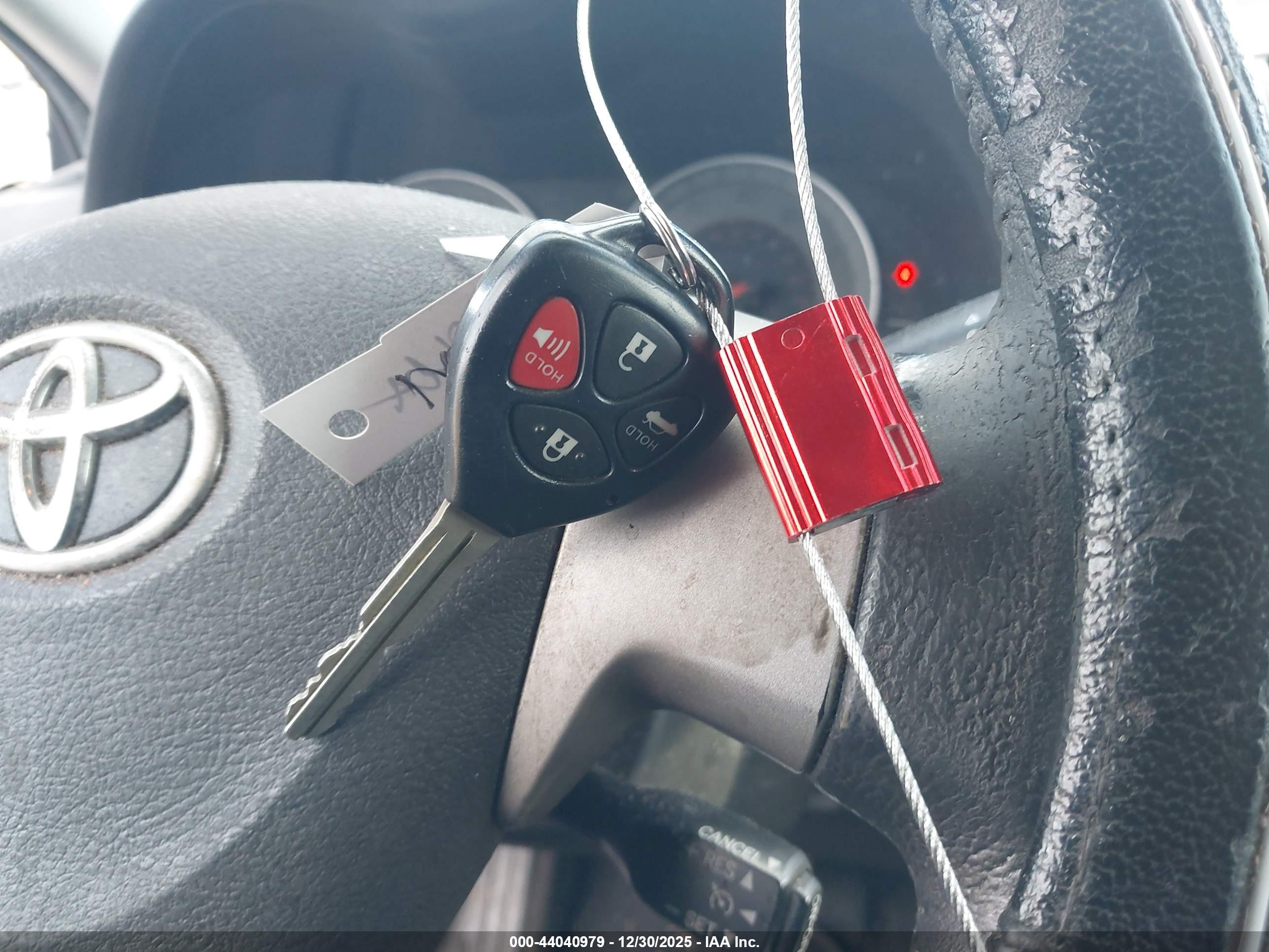 TOYOTA COROLLA image 11