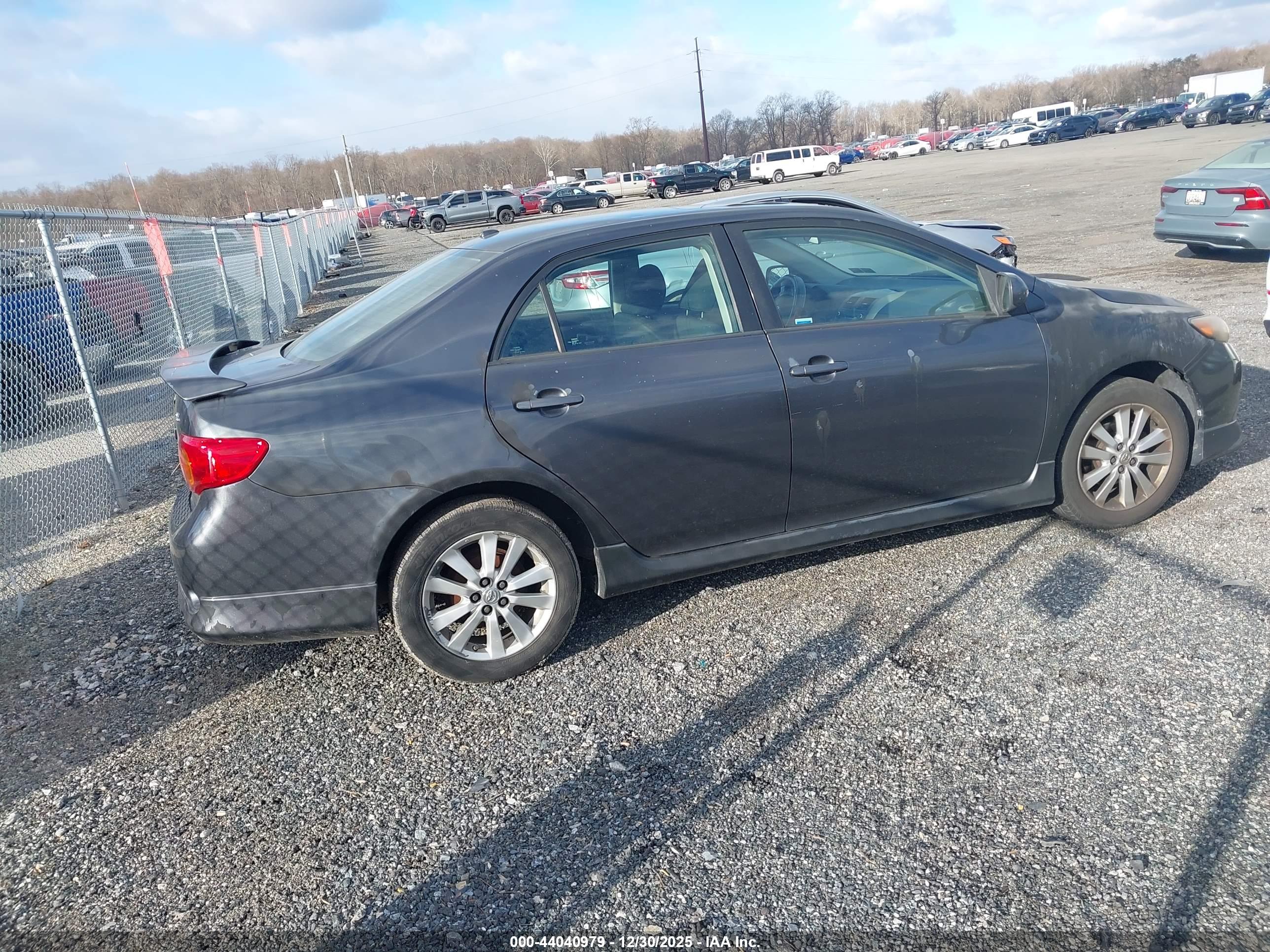 TOYOTA COROLLA image 4