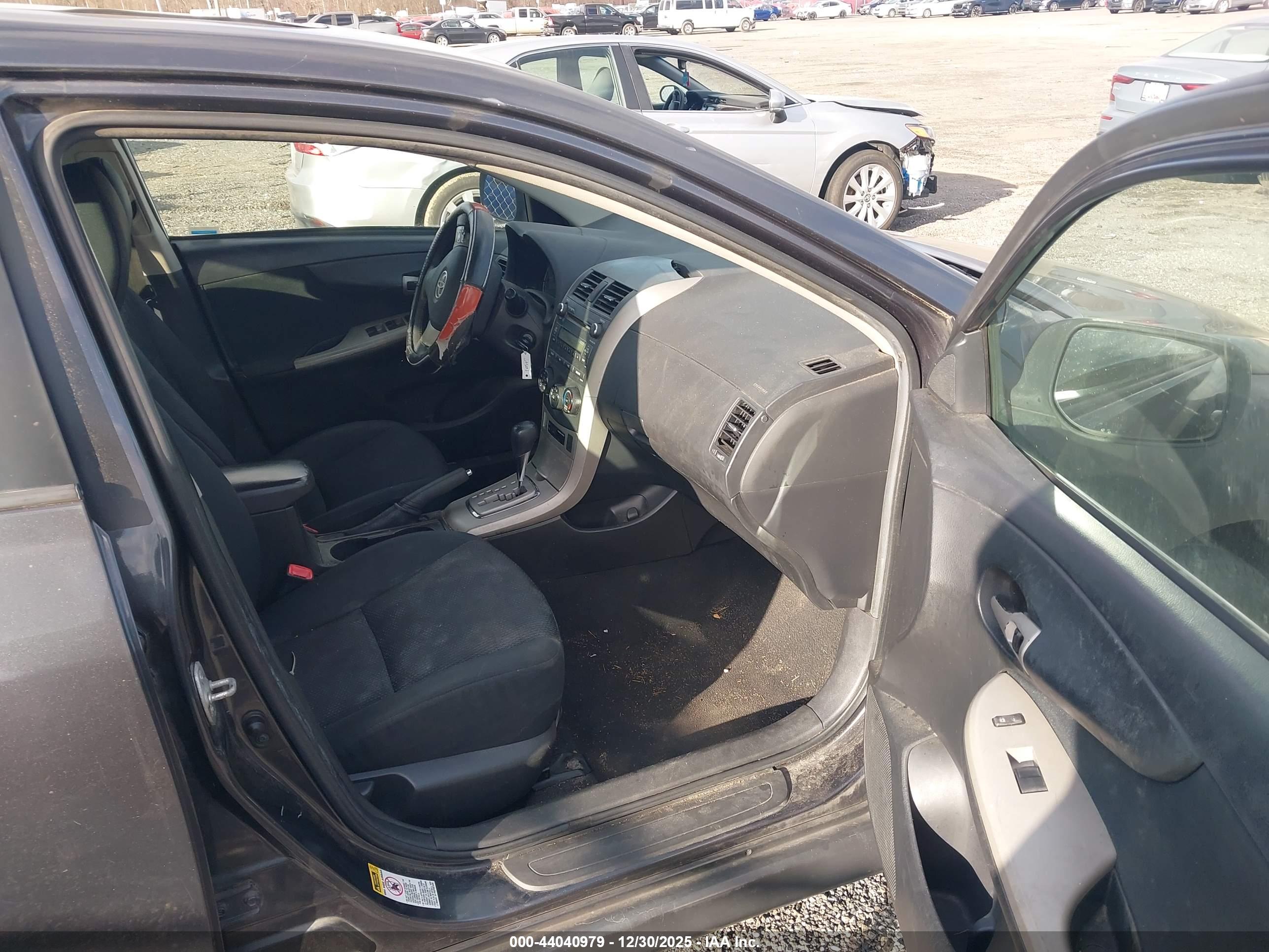 TOYOTA COROLLA image 5