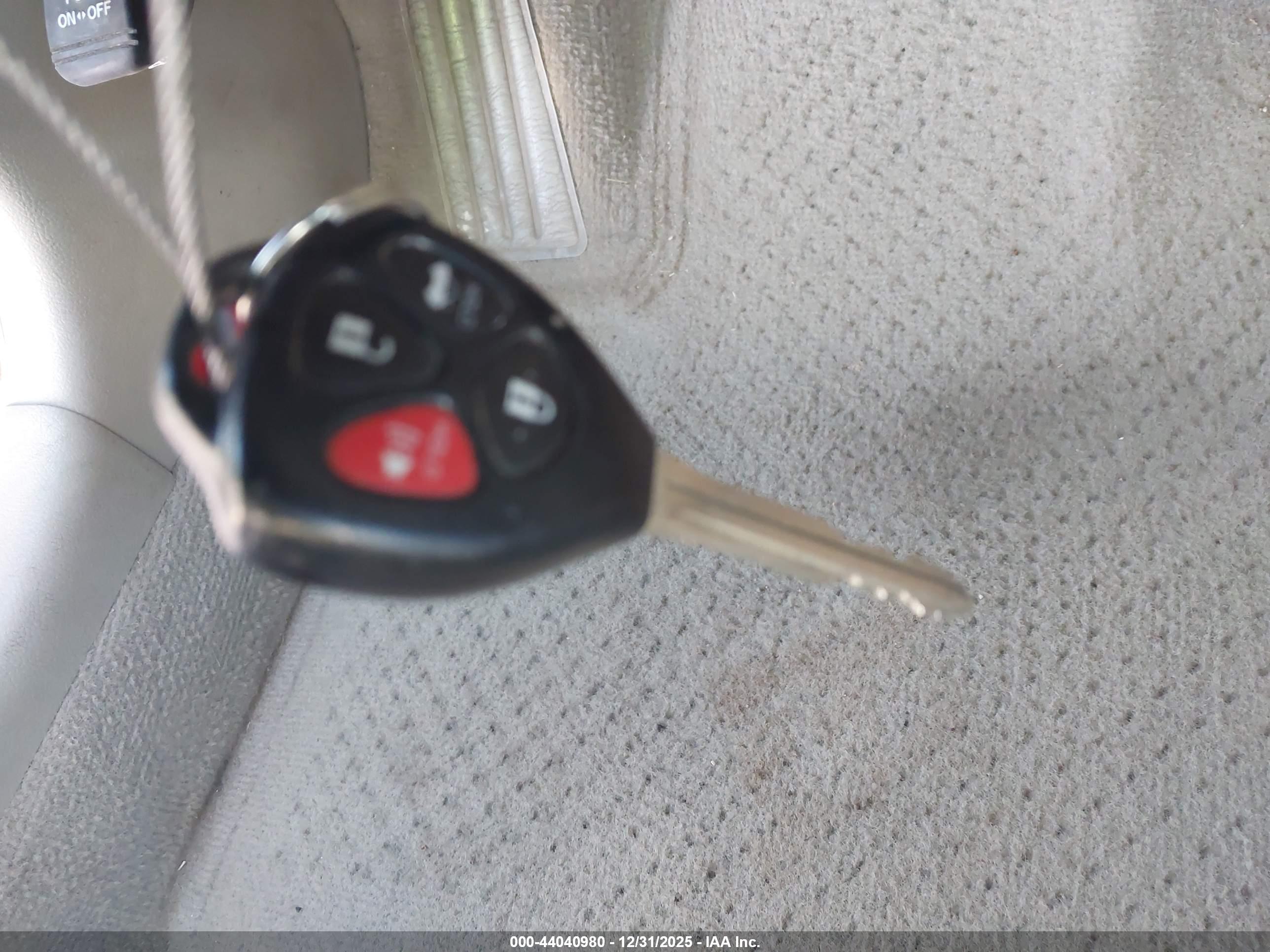 TOYOTA CAMRY image 11