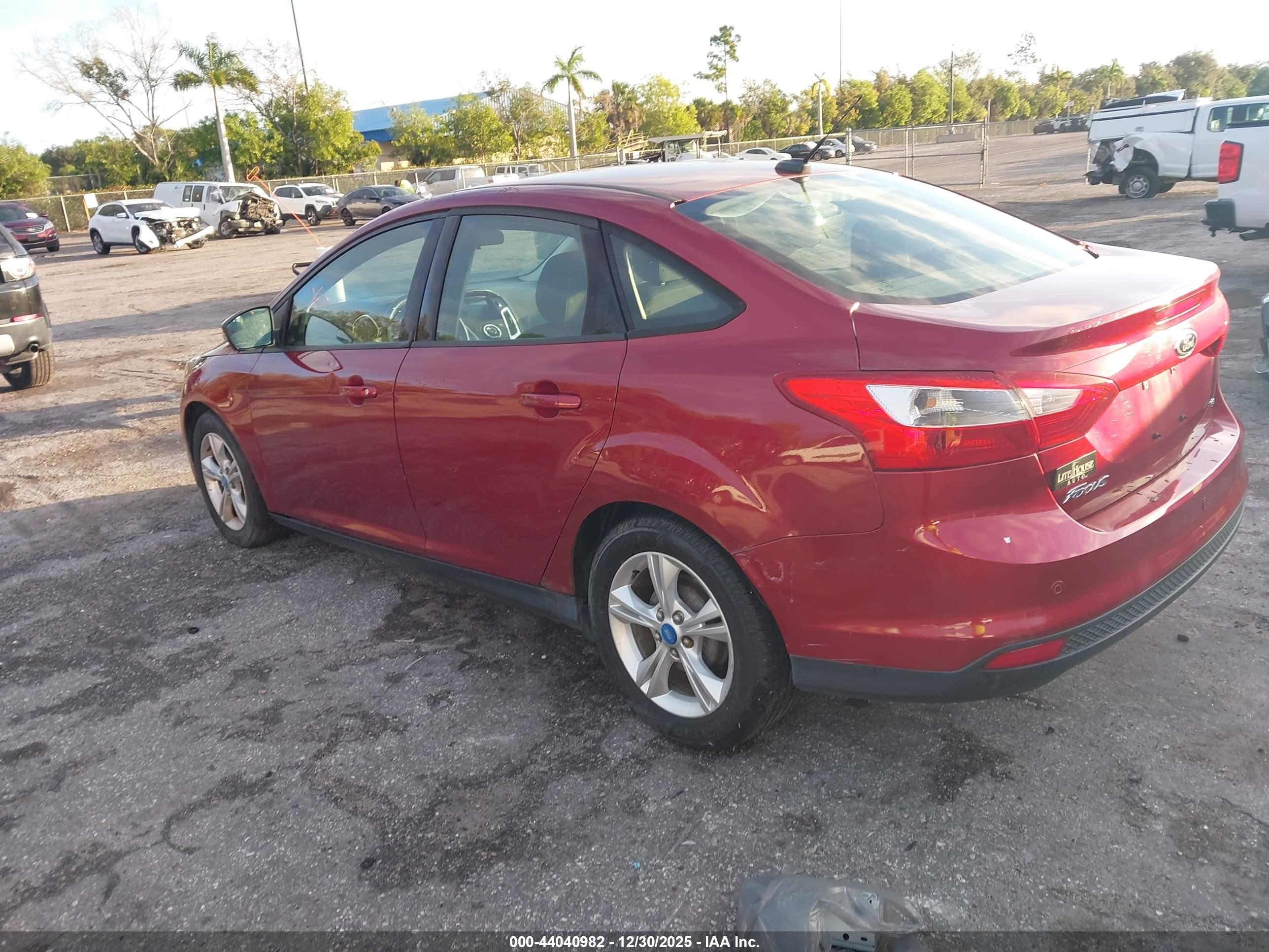 FORD FOCUS image 3