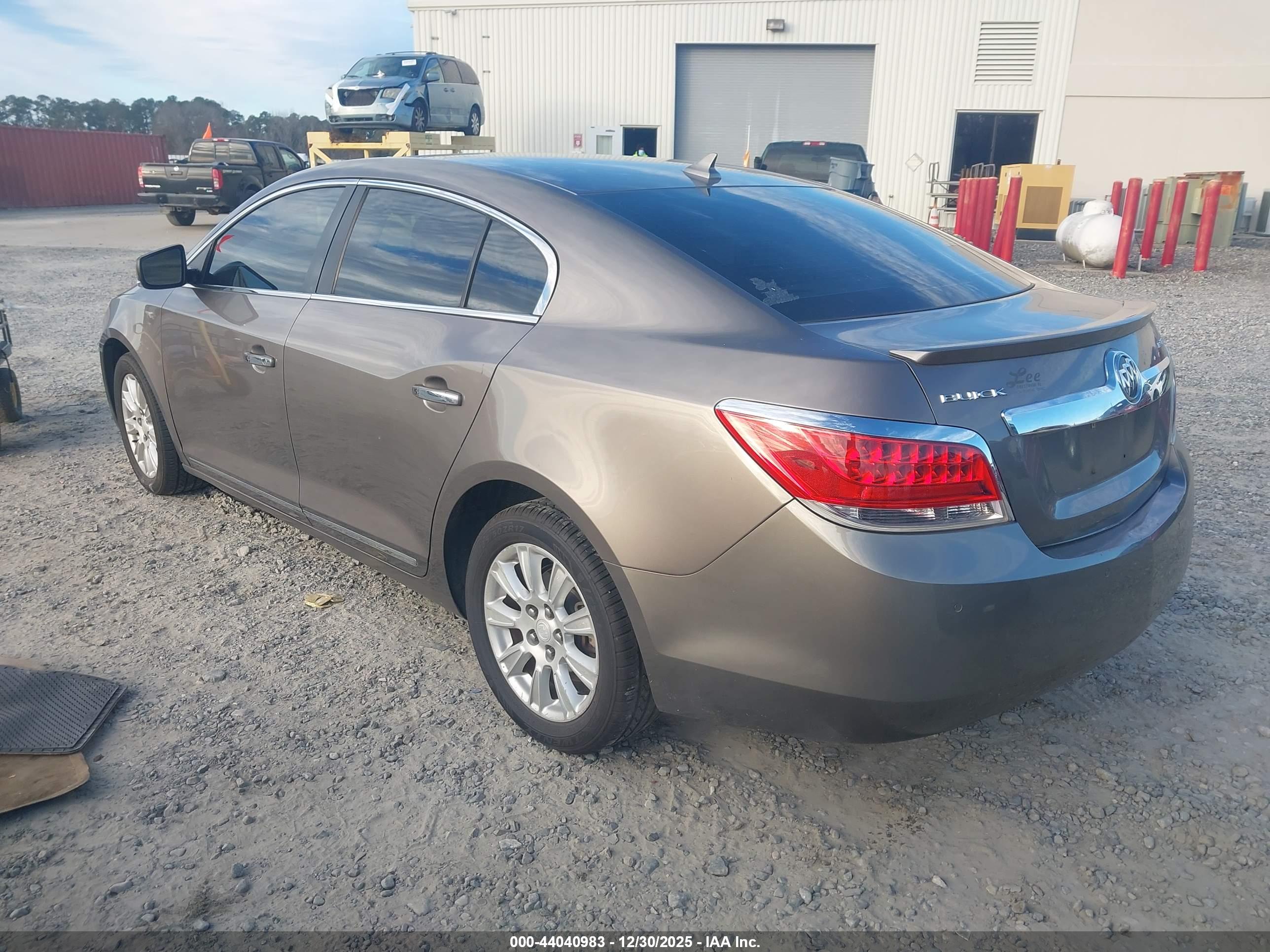 BUICK LACROSSE image 3
