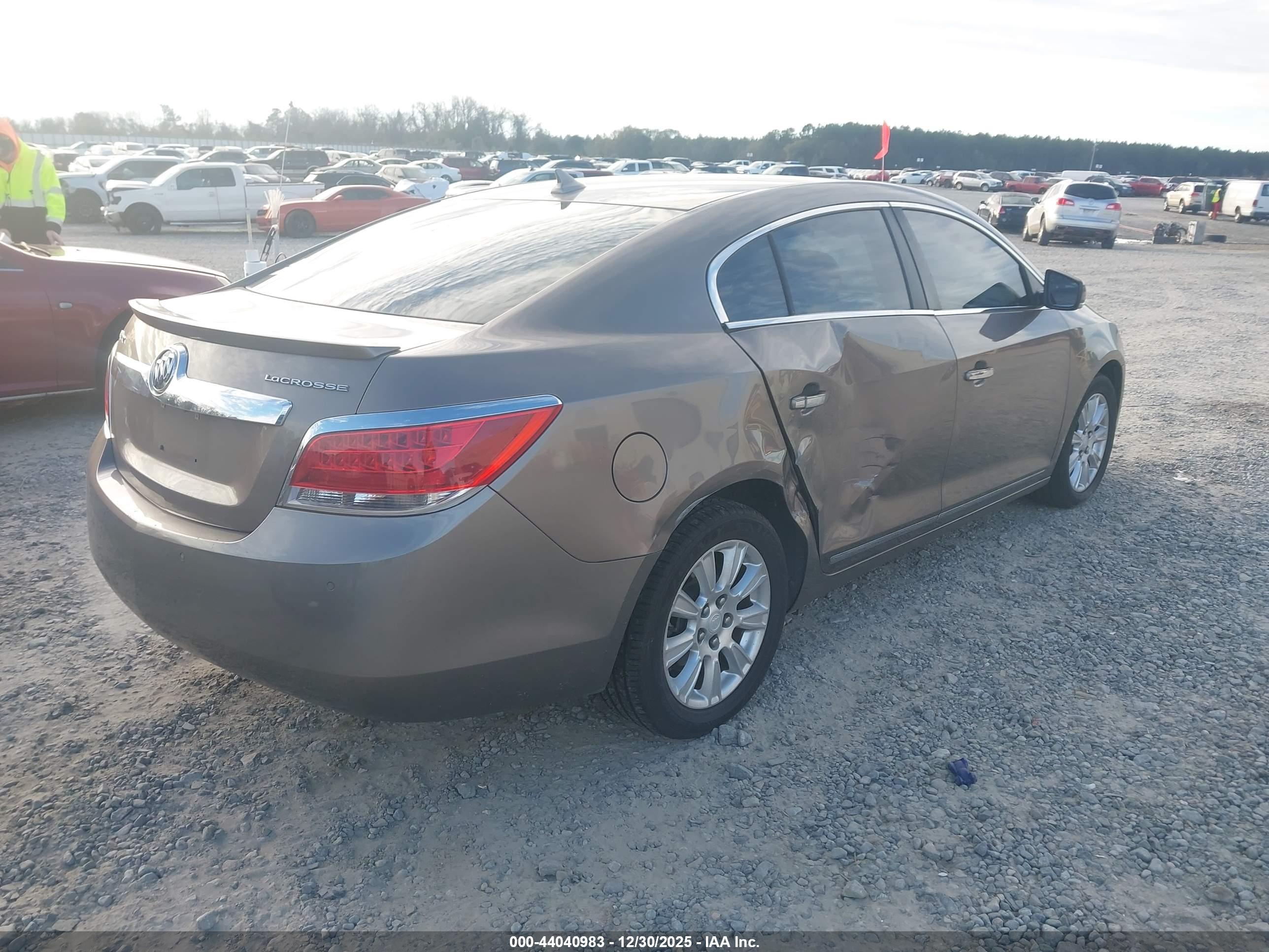 BUICK LACROSSE image 4