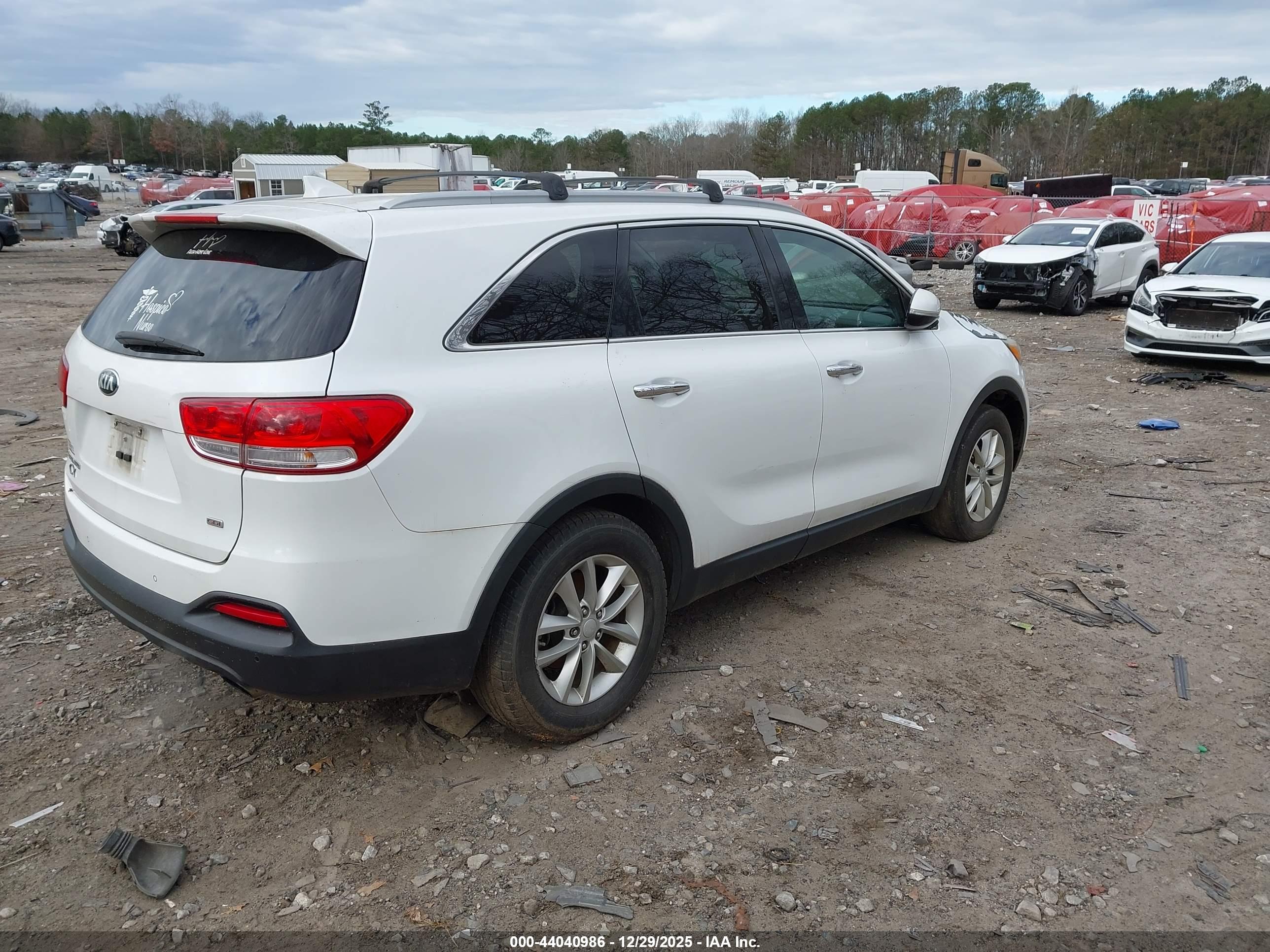 KIA SORENTO image 4