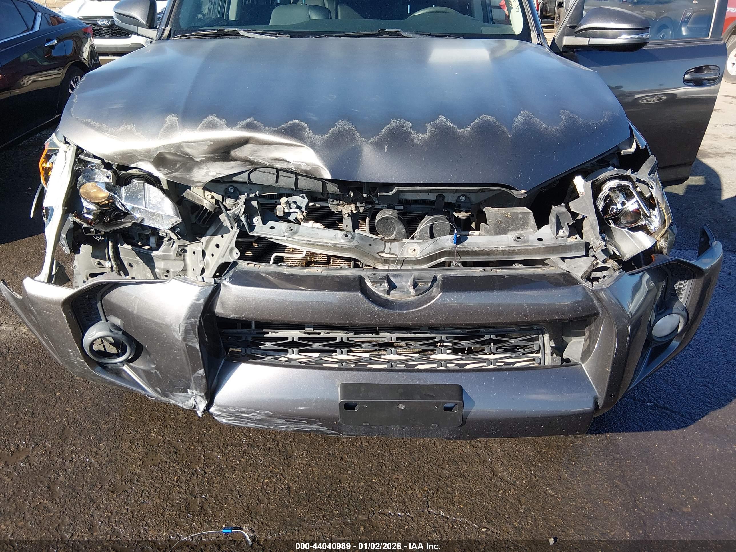 TOYOTA 4RUNNER image 6