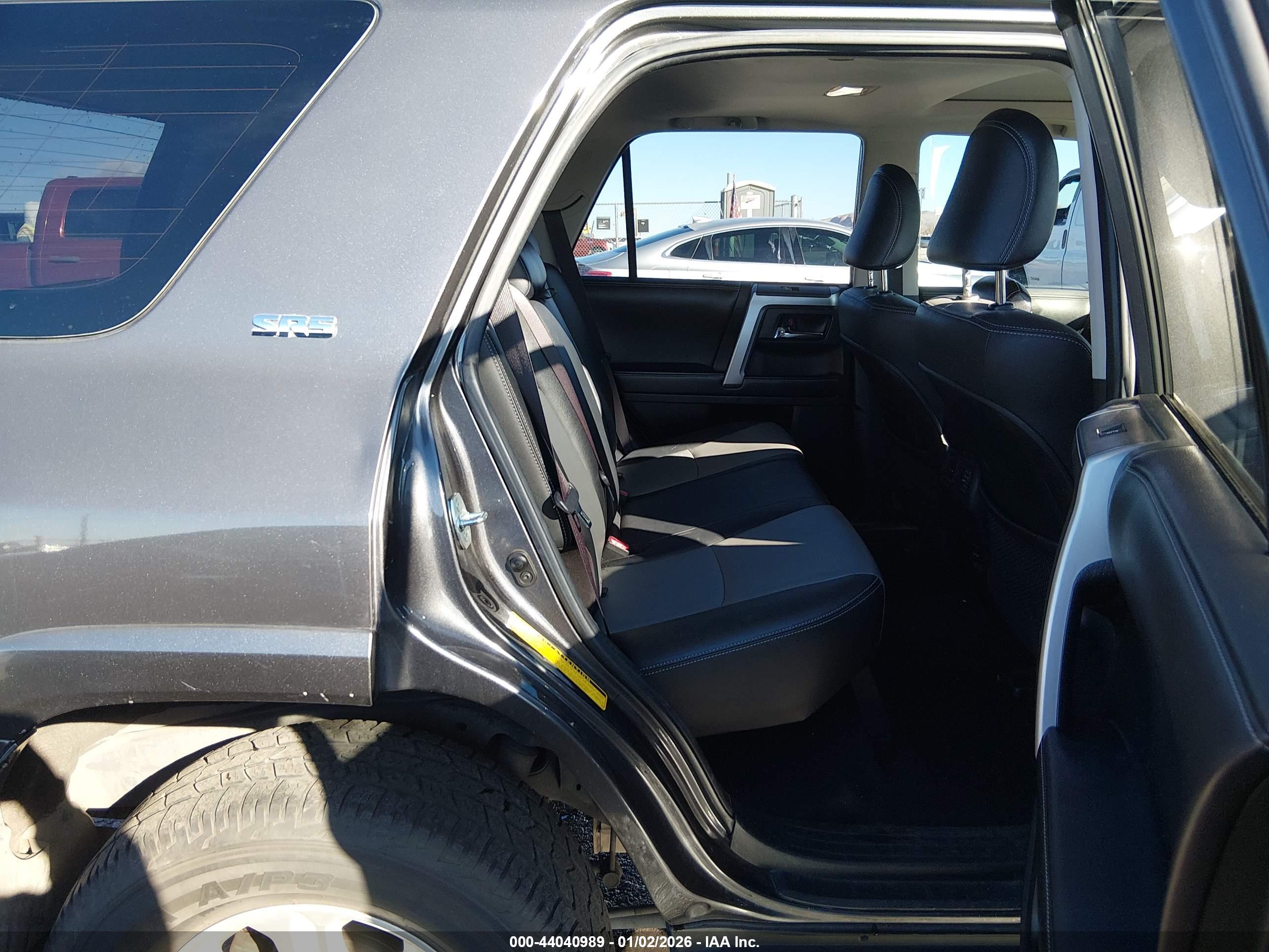 TOYOTA 4RUNNER image 8