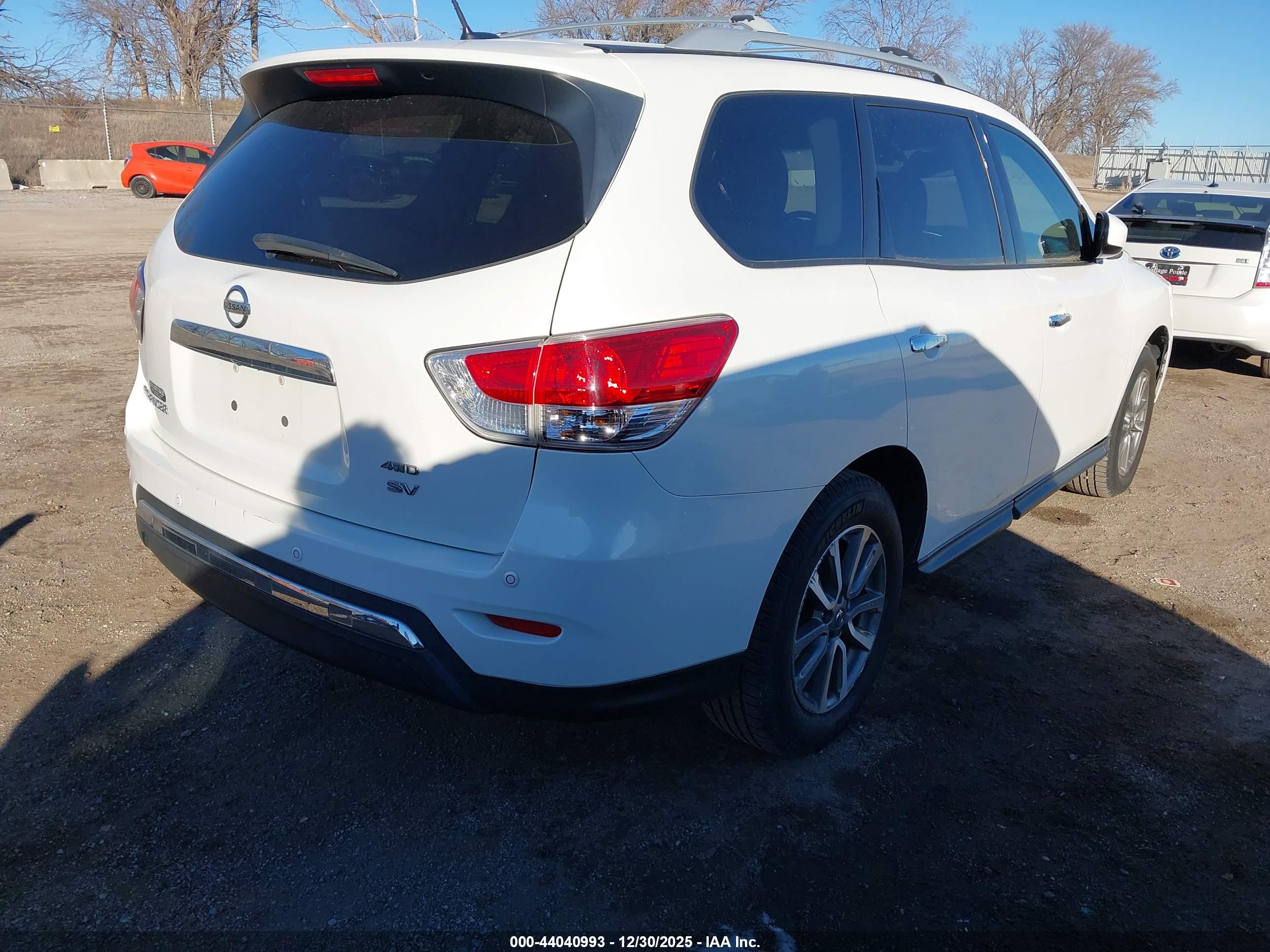 NISSAN PATHFINDER image 4