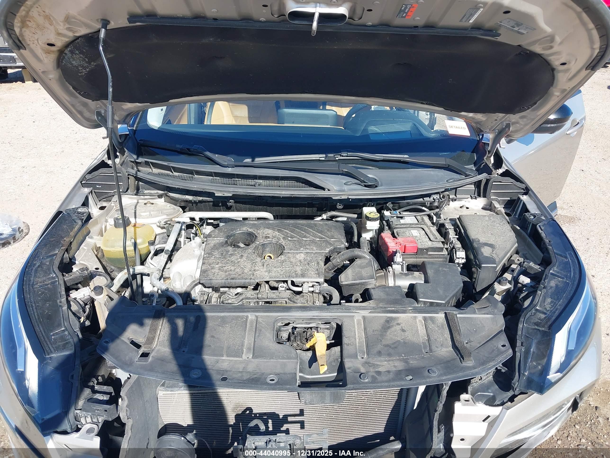 NISSAN ROGUE image 10