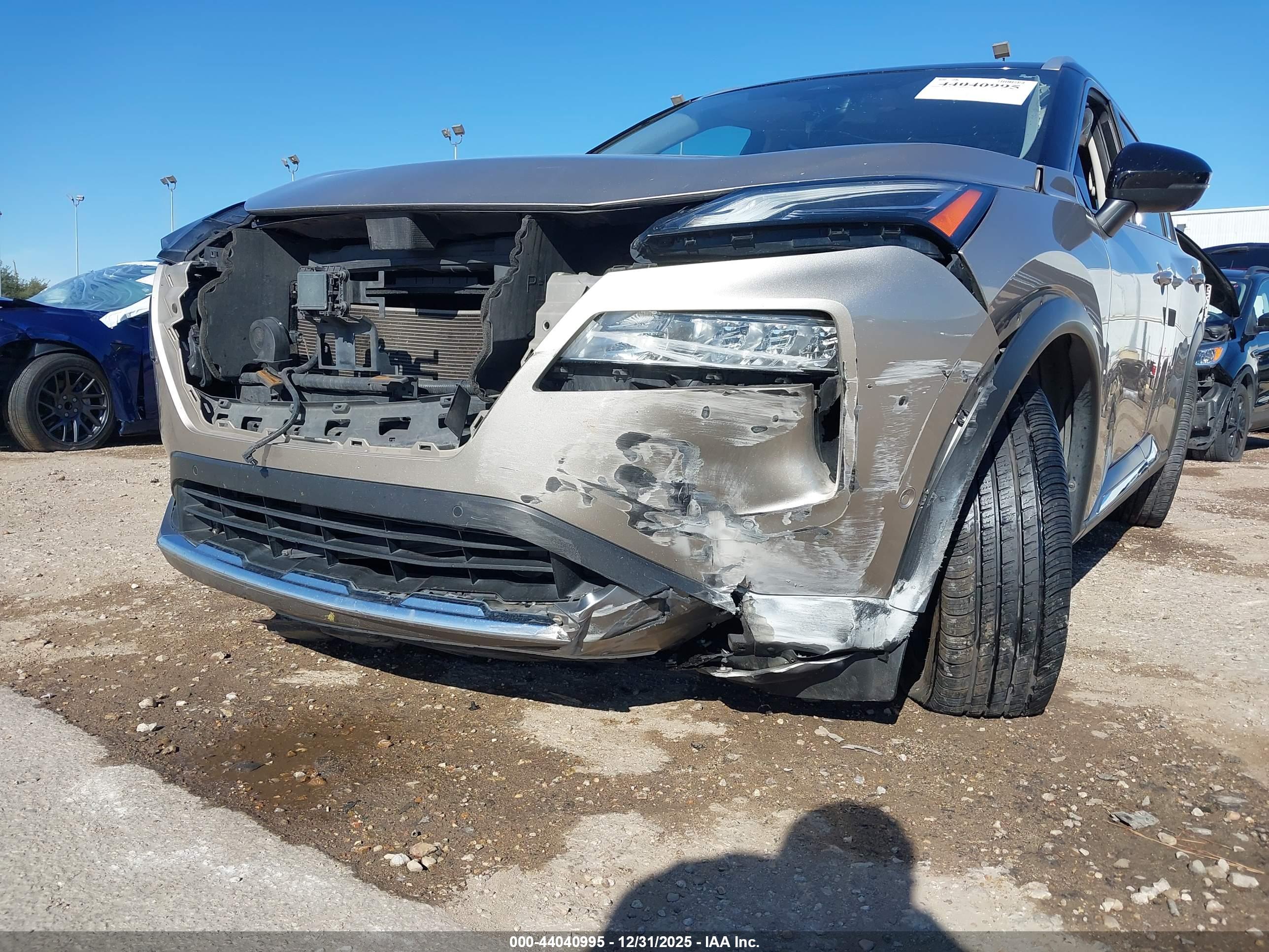 NISSAN ROGUE image 6