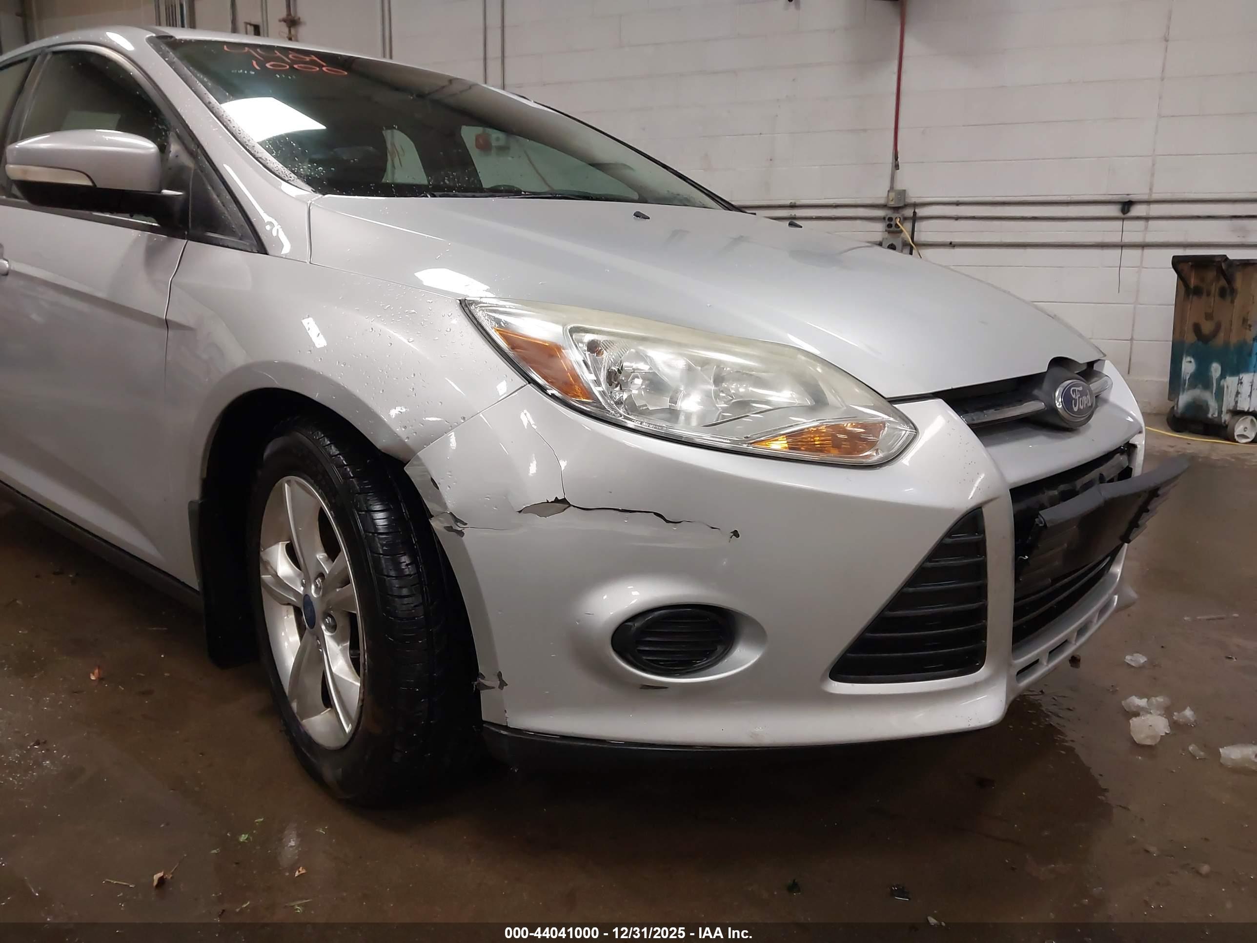 FORD FOCUS image 6