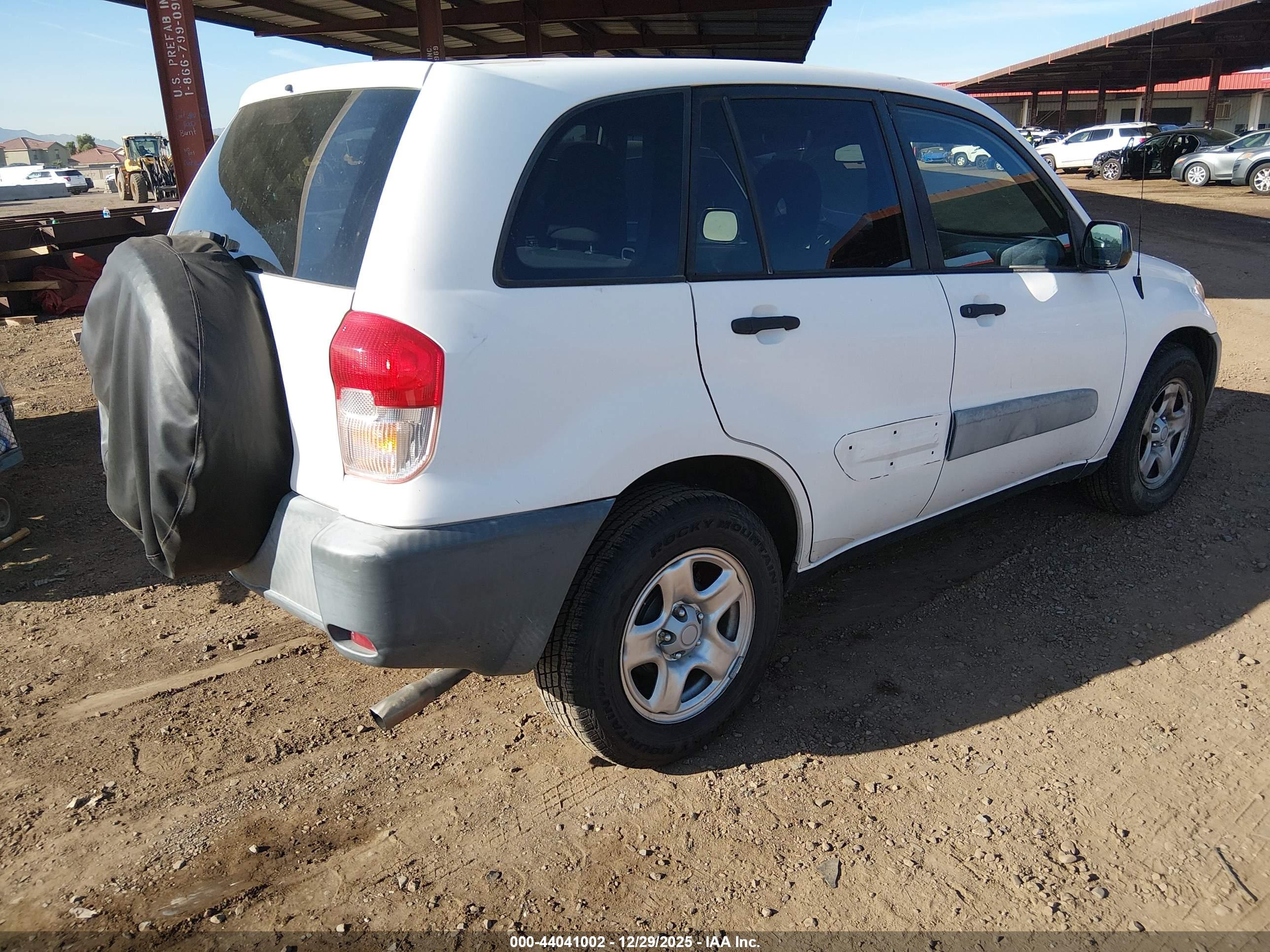 TOYOTA RAV4 image 4