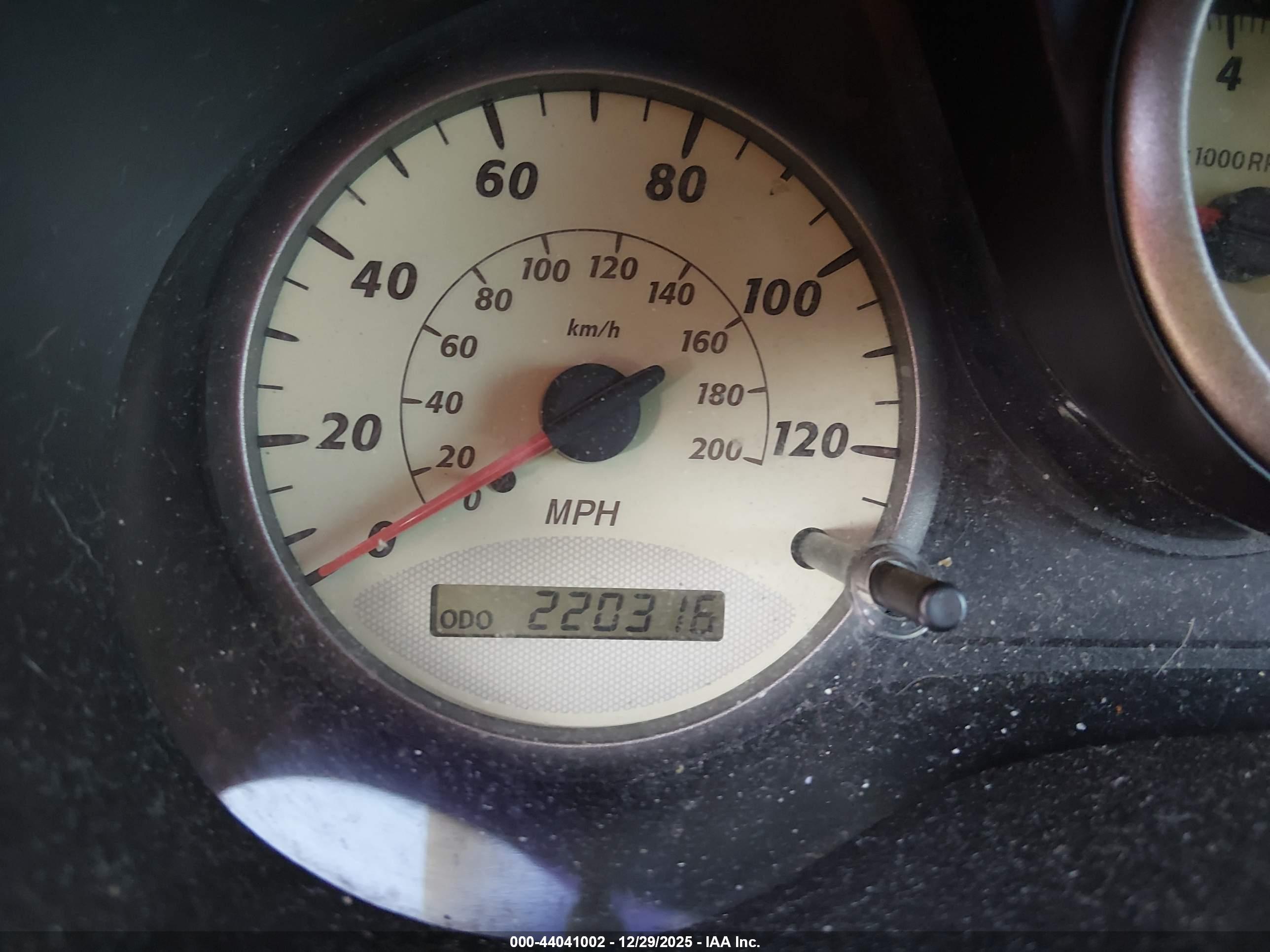 TOYOTA RAV4 image 7