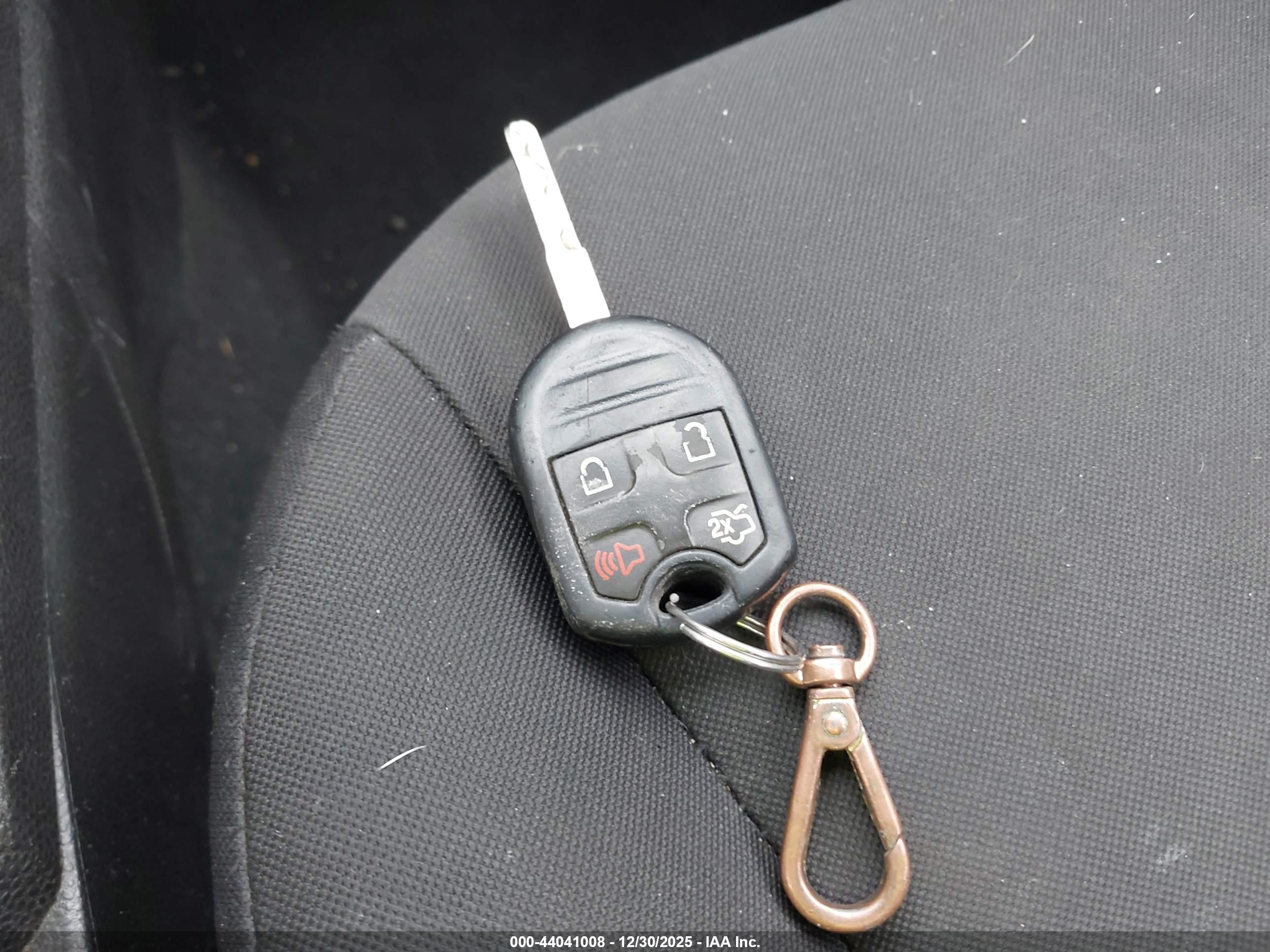 FORD FIESTA image 11