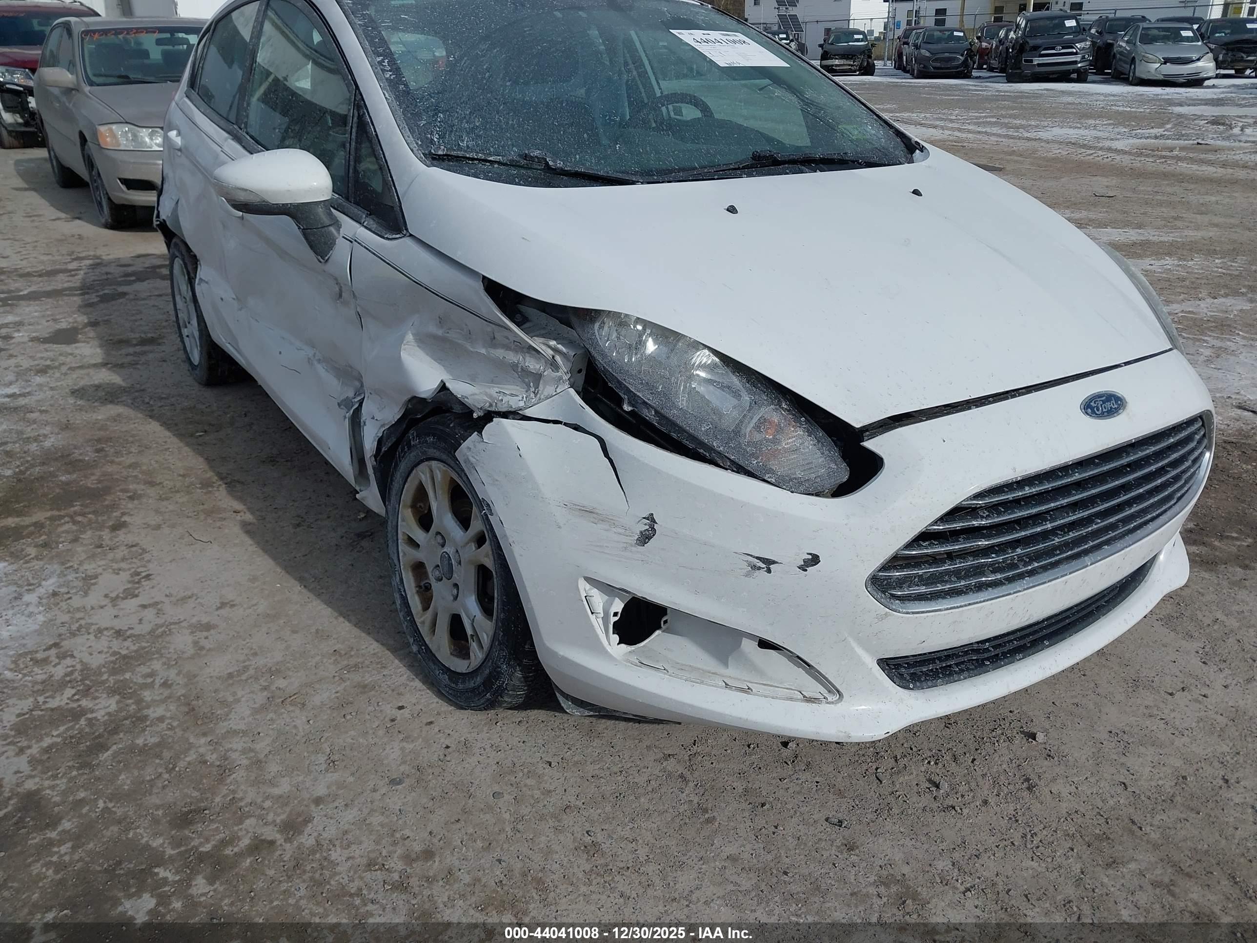 FORD FIESTA image 6