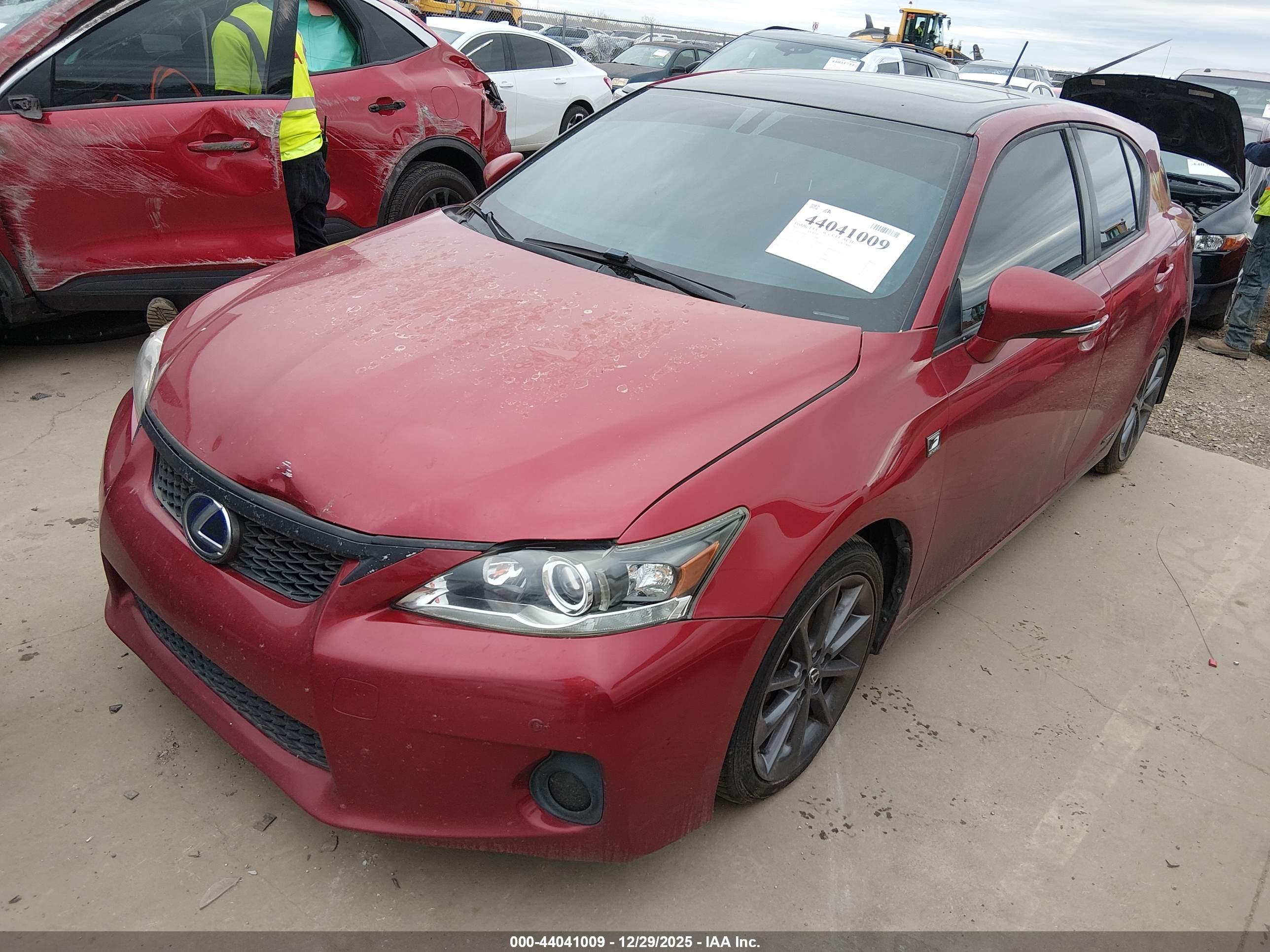 LEXUS CT image 2