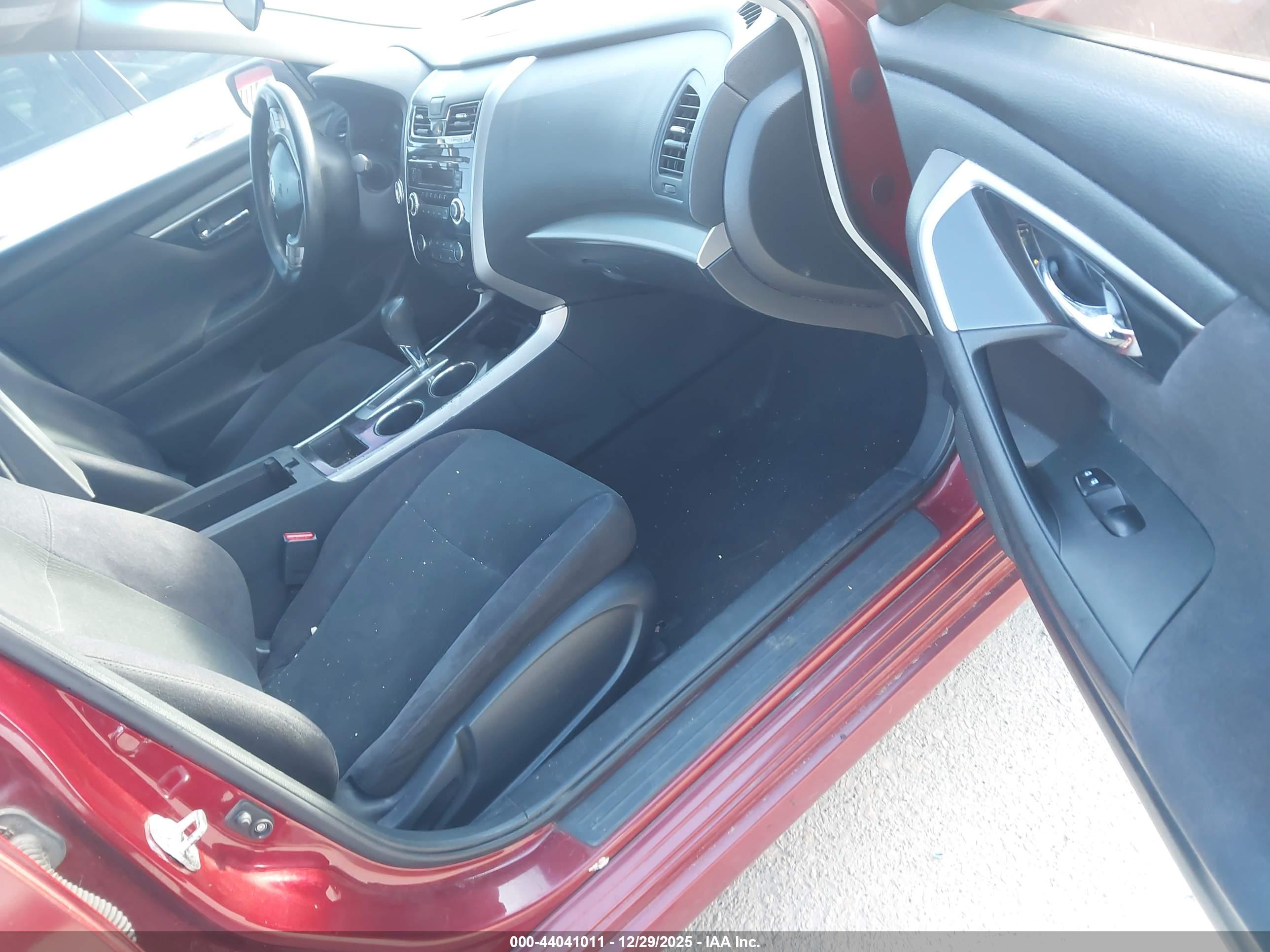 NISSAN ALTIMA image 5