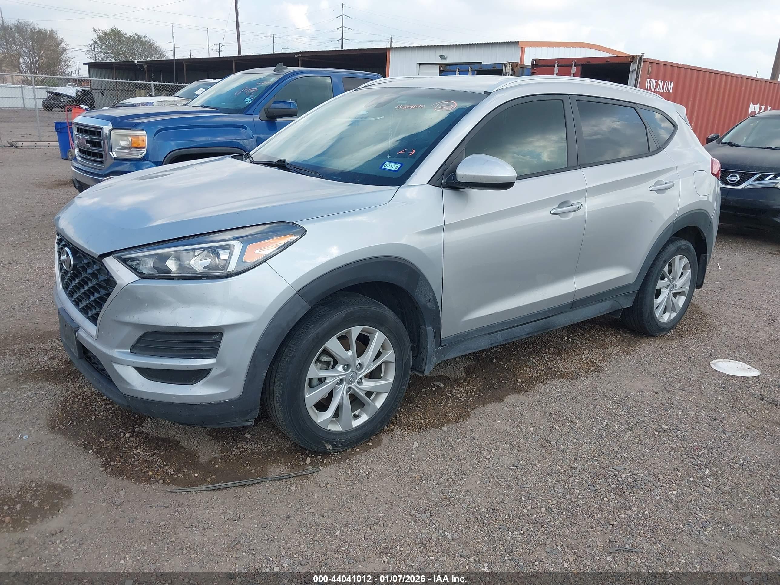 HYUNDAI TUCSON image 2