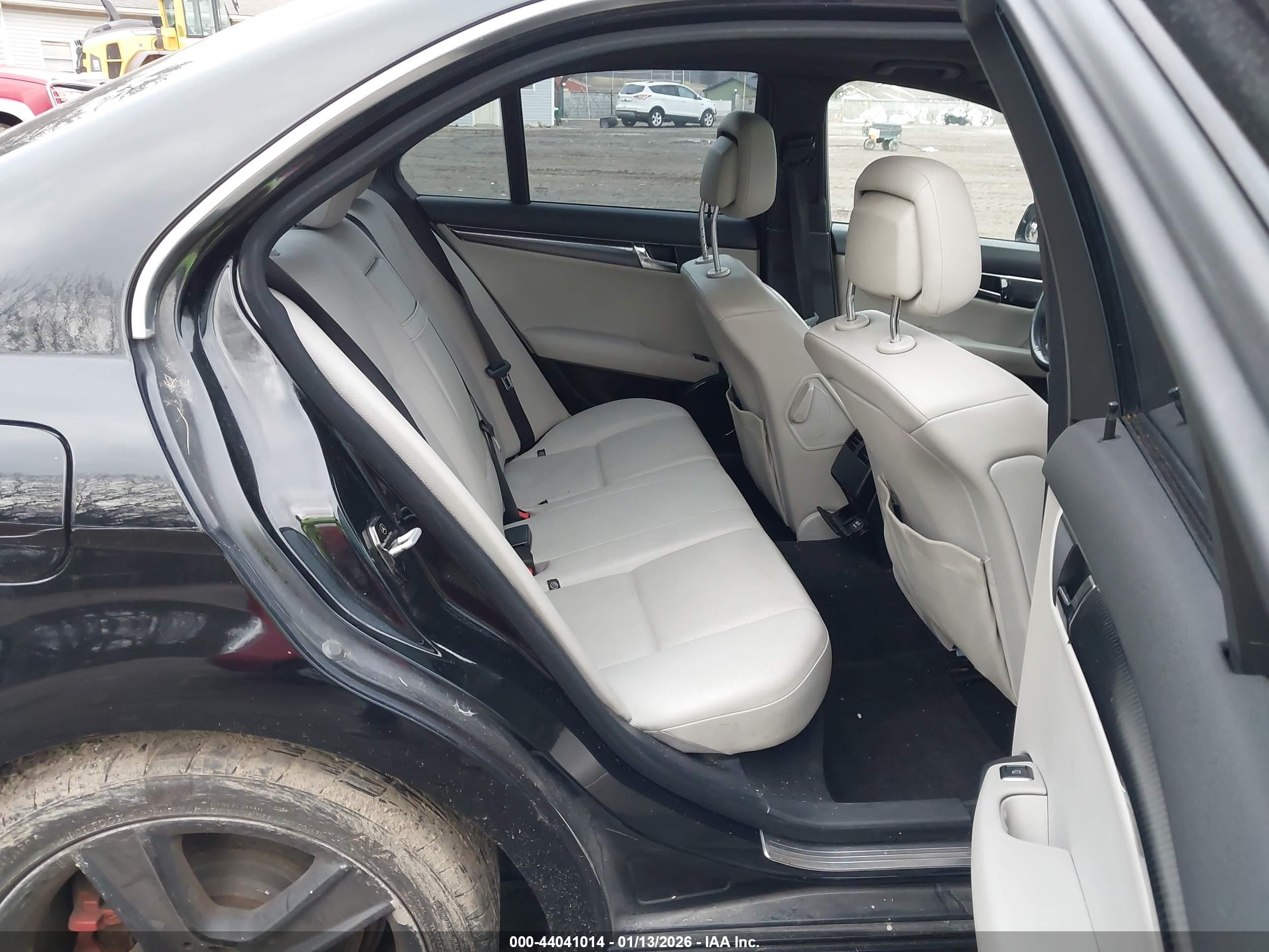 MERCEDES-BENZ C image 8