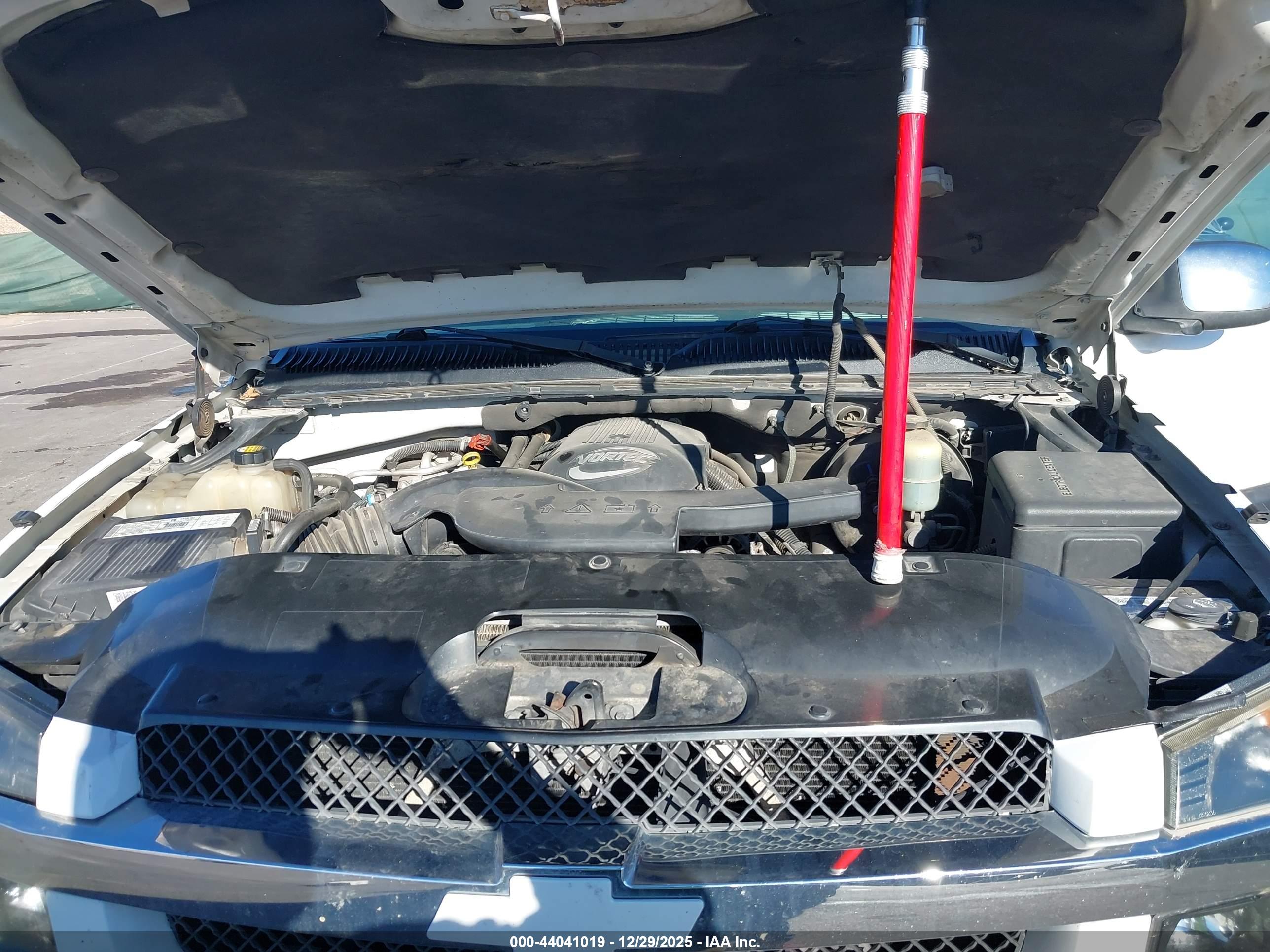 CHEVROLET AVALANCHE image 10