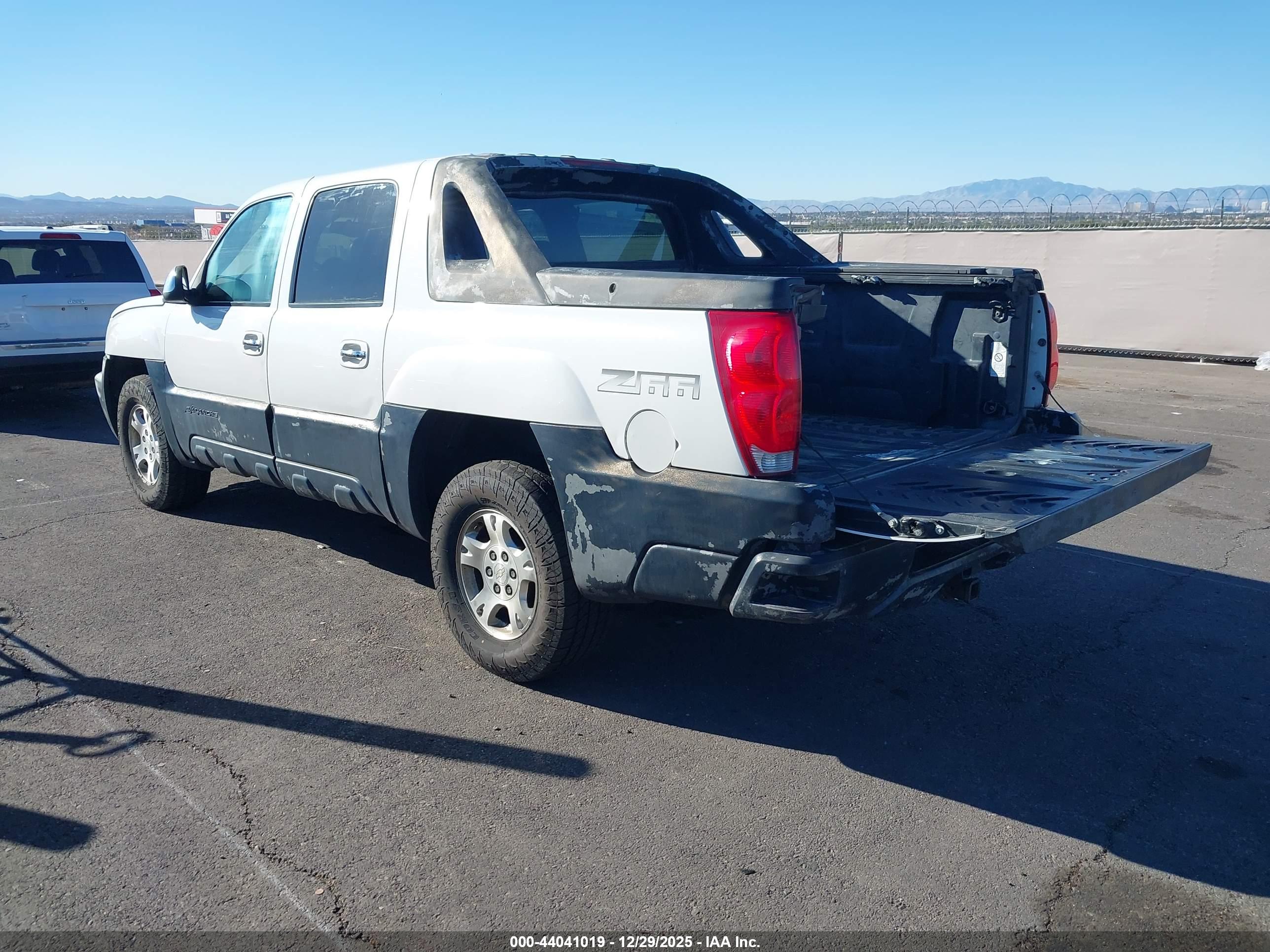 CHEVROLET AVALANCHE image 3