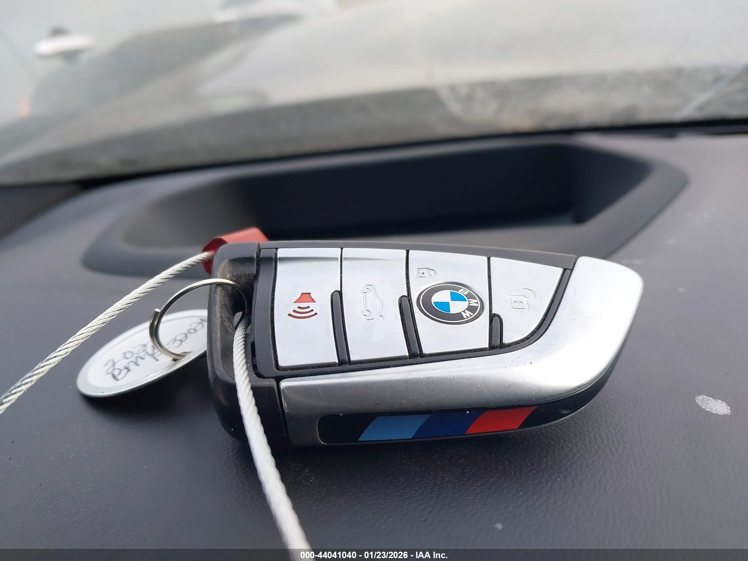 BMW M550I image 11