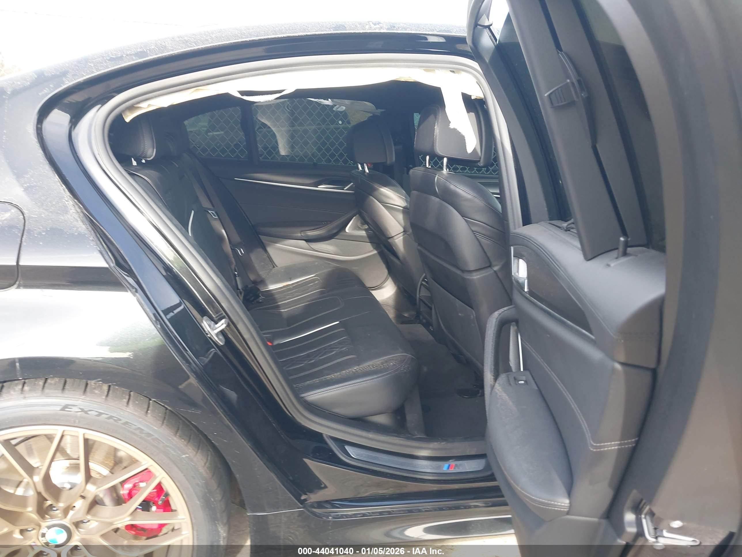 BMW M550I image 8