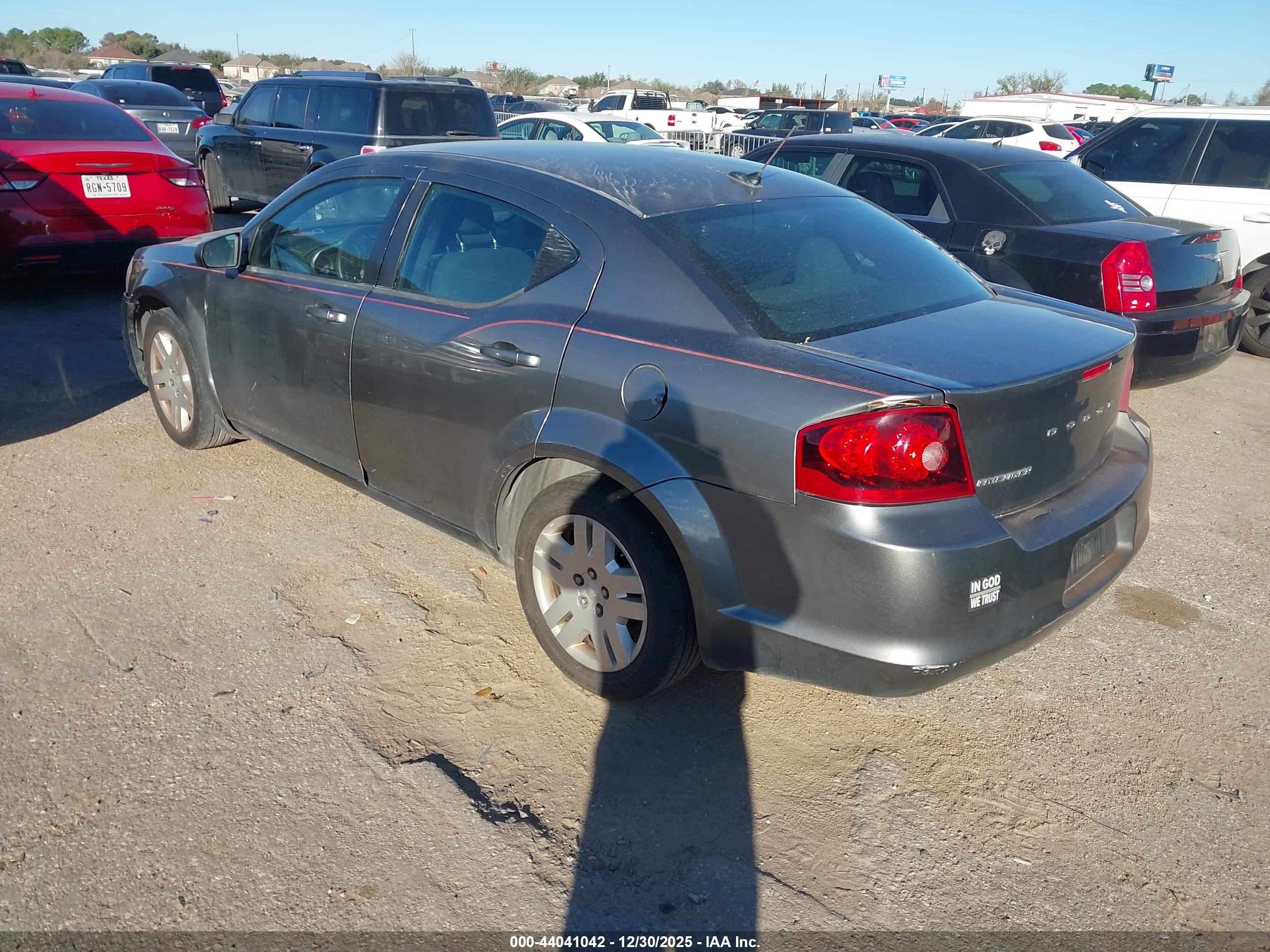 DODGE AVENGER image 3