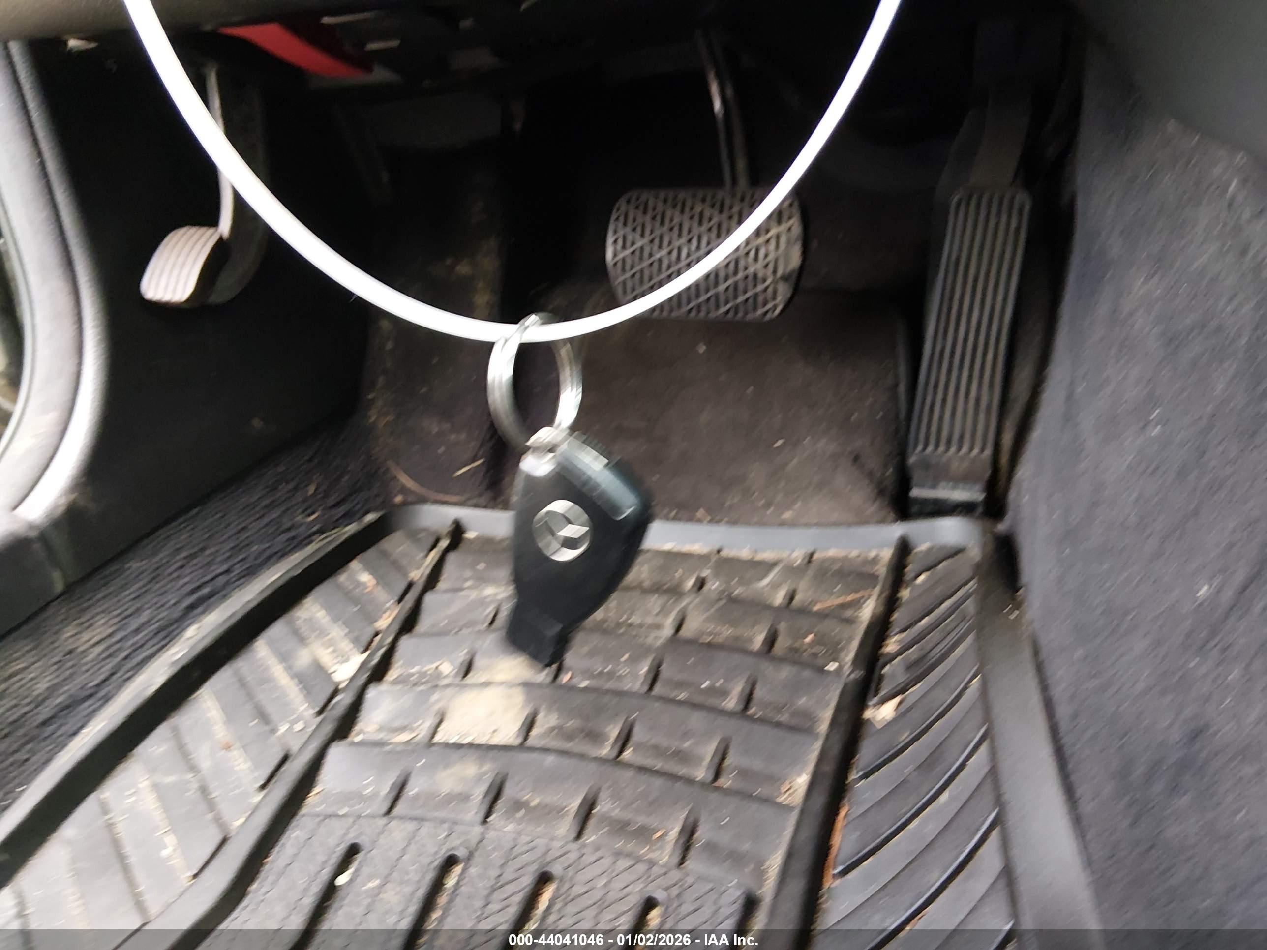 MERCEDES-BENZ C image 11