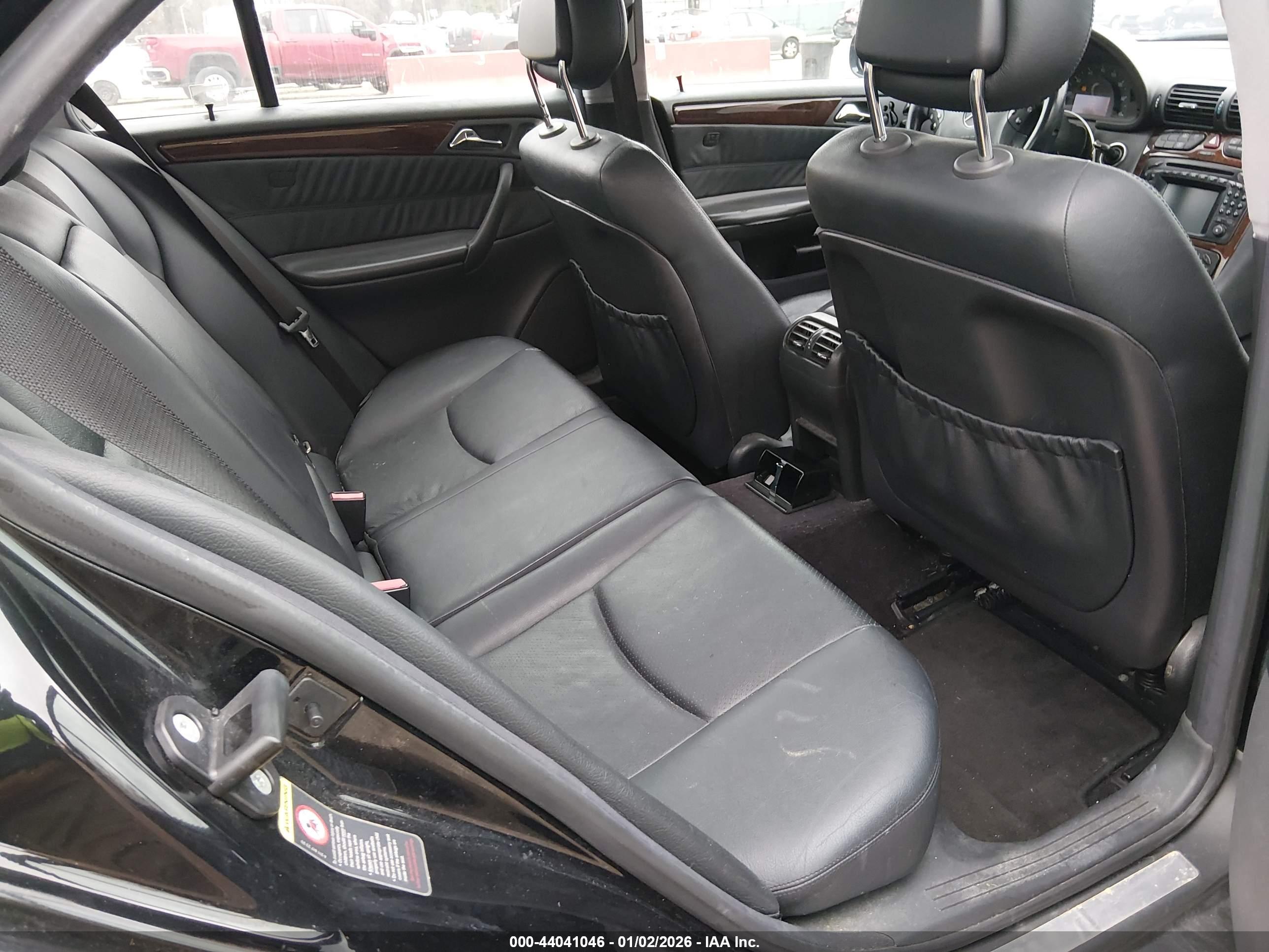 MERCEDES-BENZ C image 8