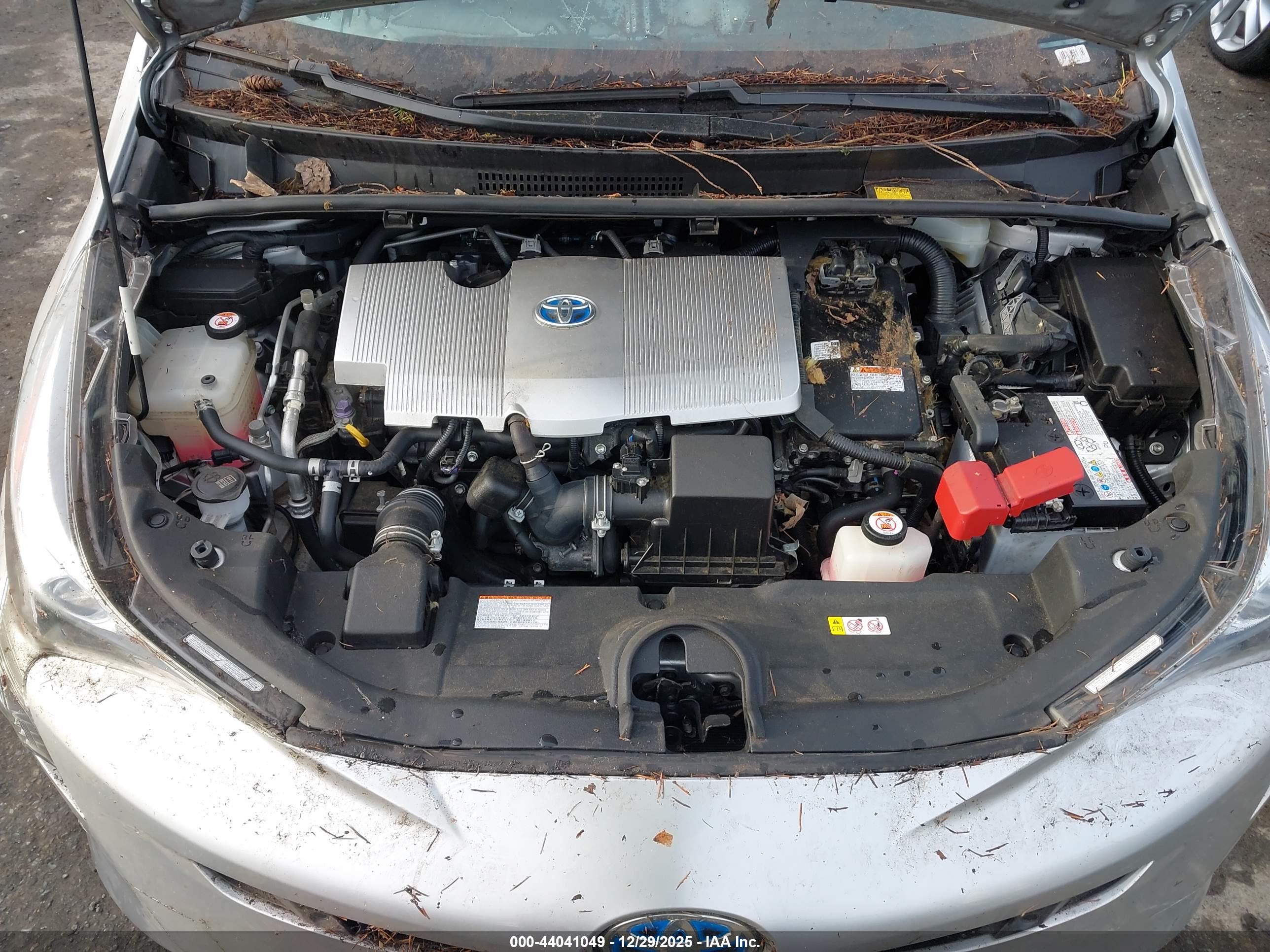 TOYOTA PRIUS image 10