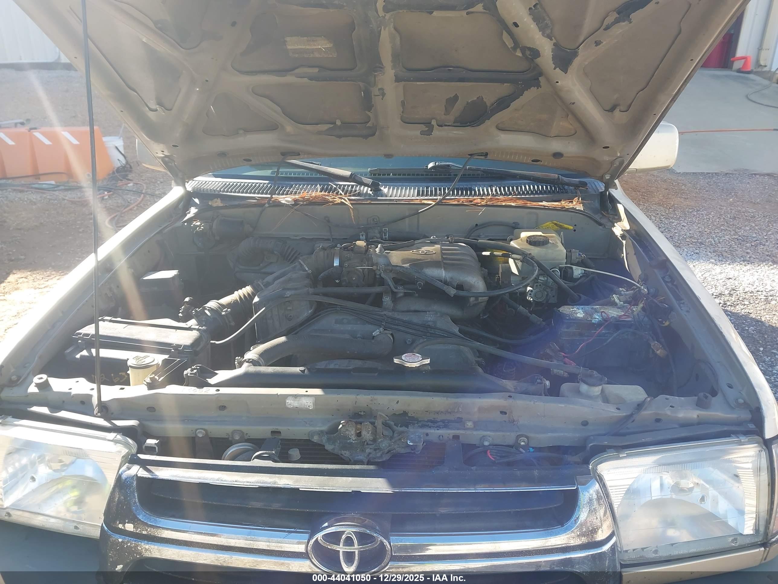 TOYOTA 4RUNNER image 10