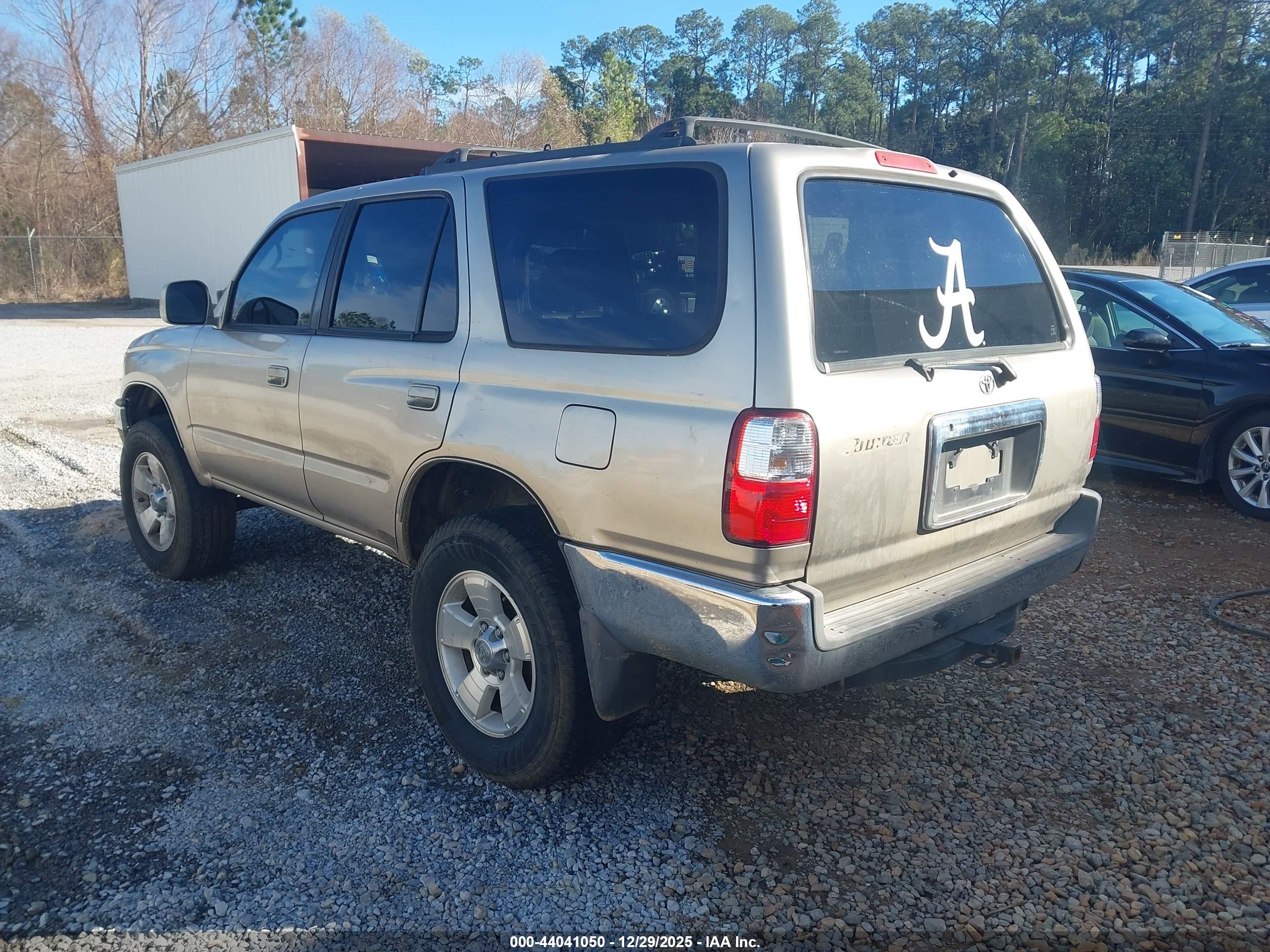 TOYOTA 4RUNNER image 3