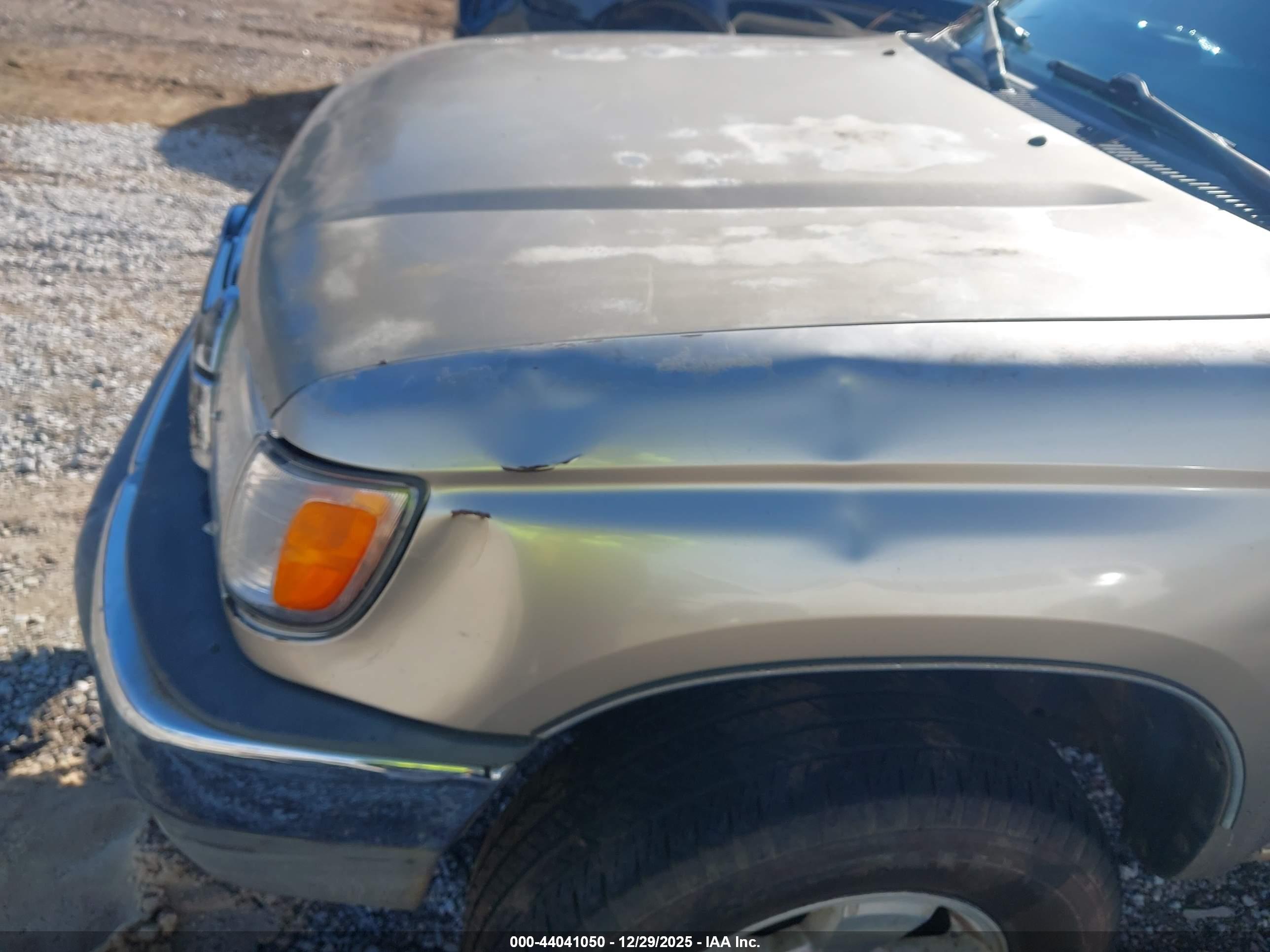 TOYOTA 4RUNNER image 6
