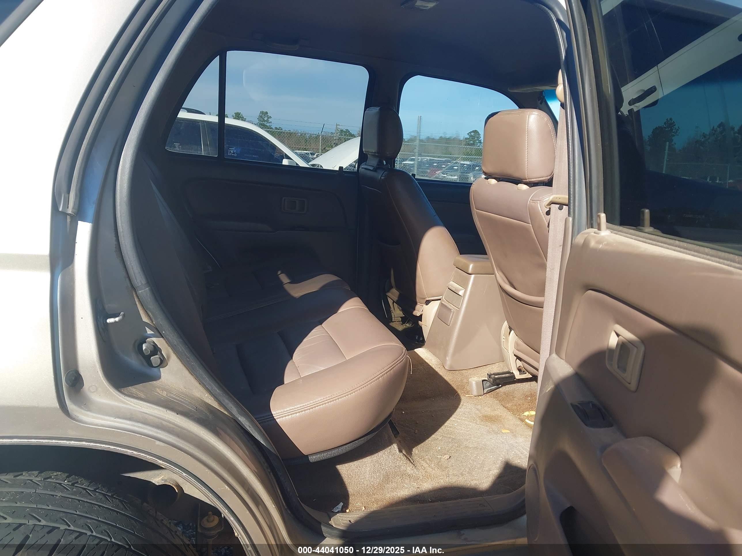 TOYOTA 4RUNNER image 8