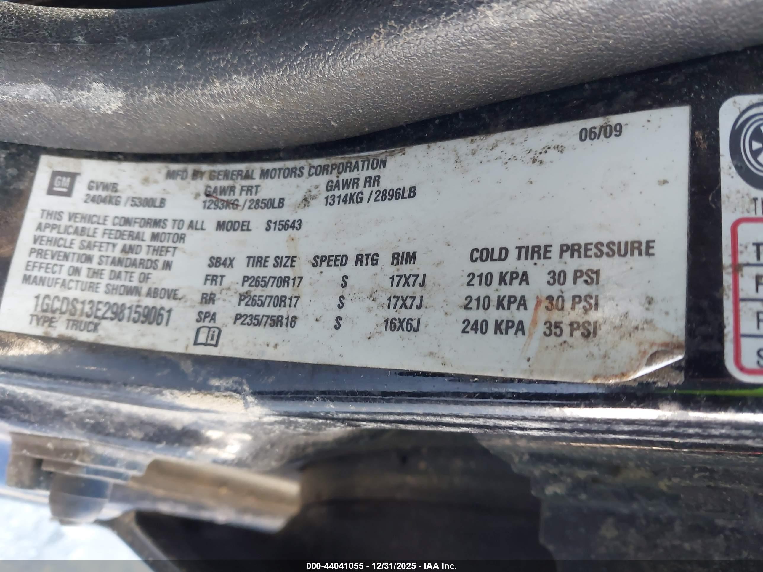 CHEVROLET COLORADO image 9