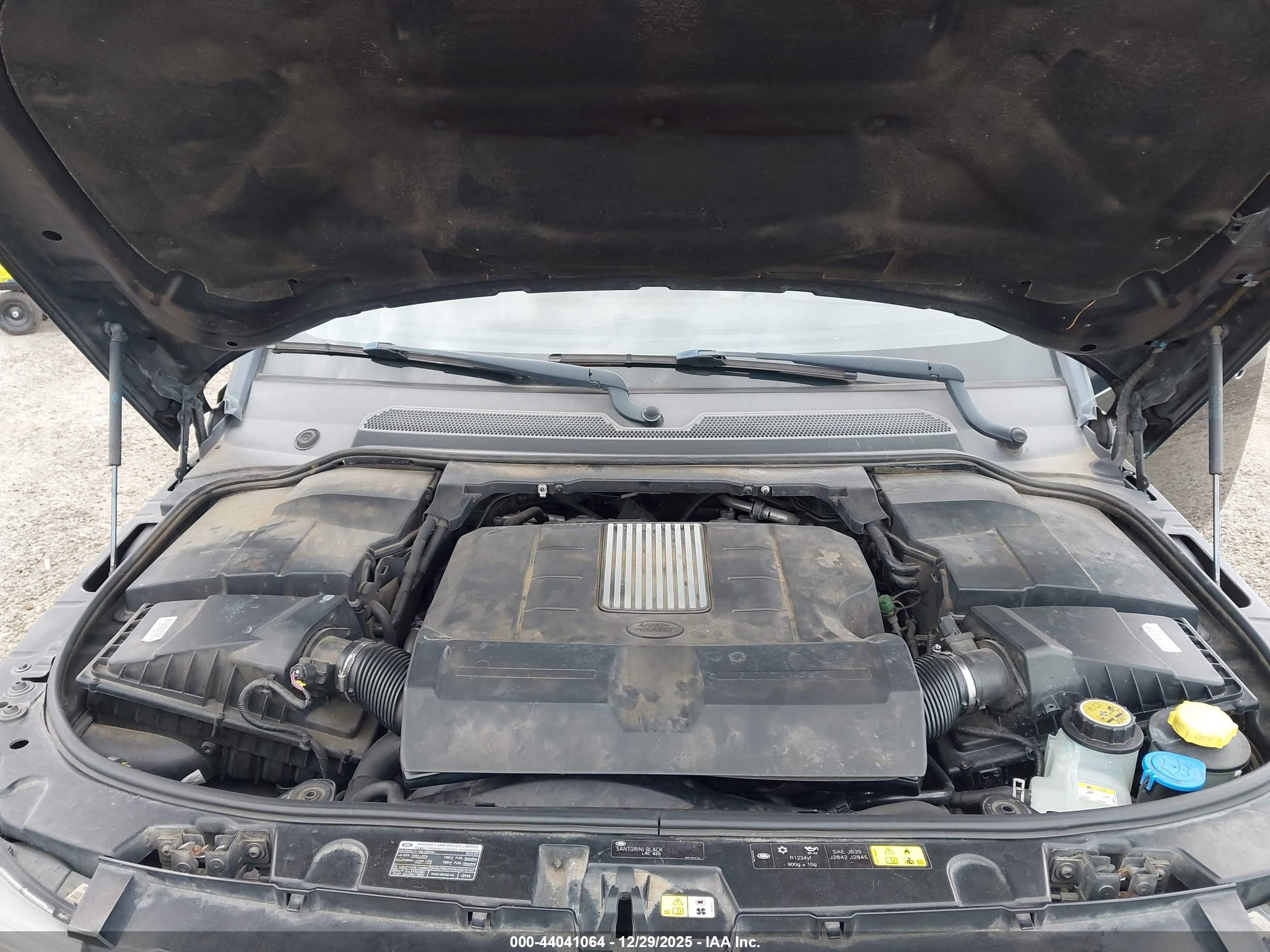 LAND ROVER image 10