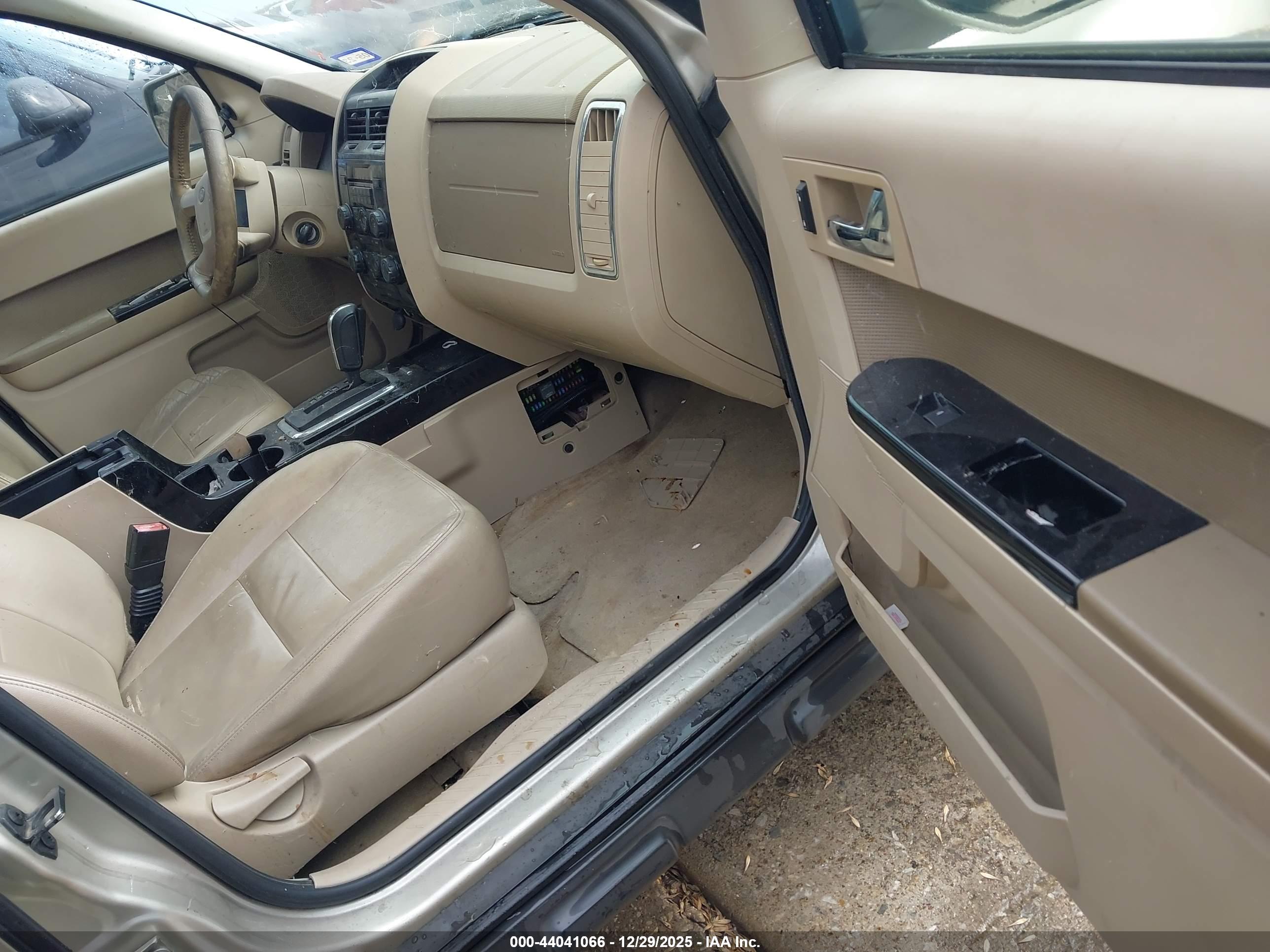 FORD ESCAPE image 5