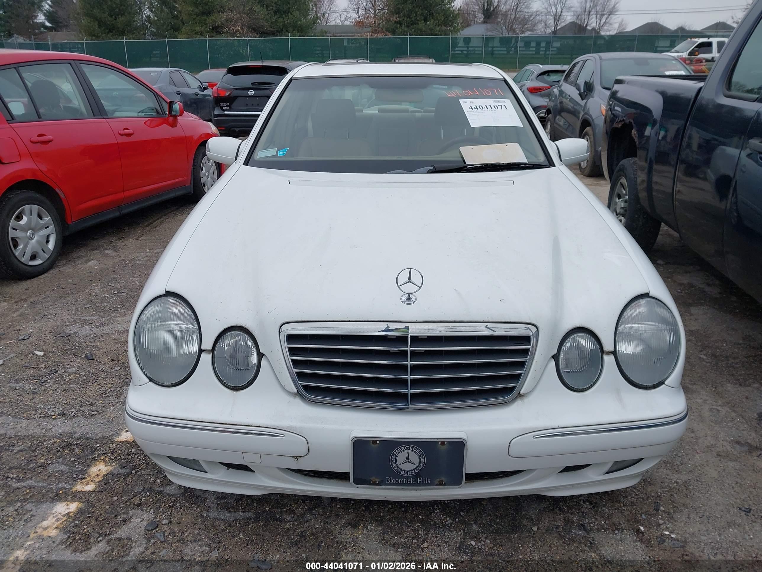 MERCEDES-BENZ E image 6
