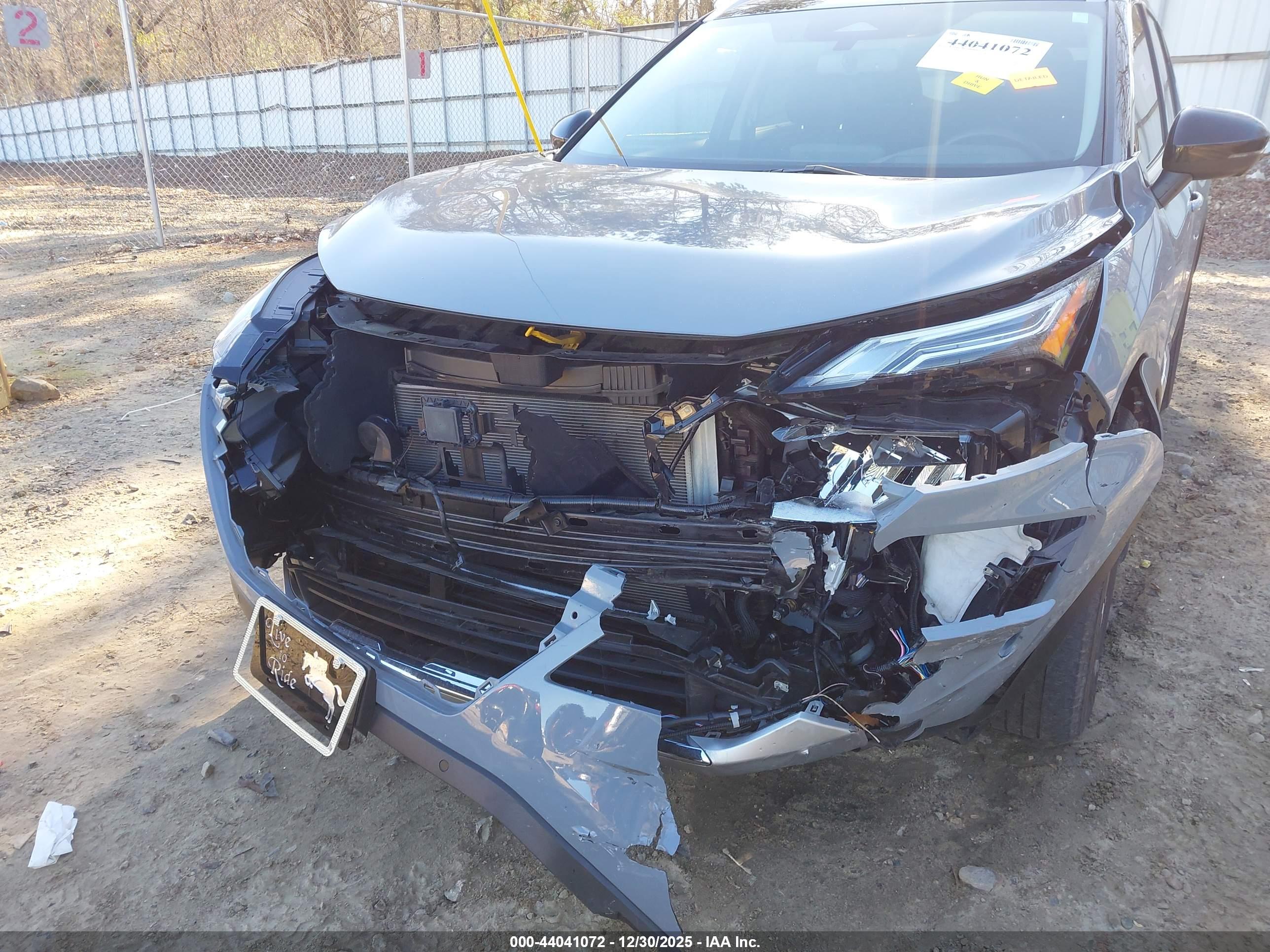 NISSAN ROGUE image 6