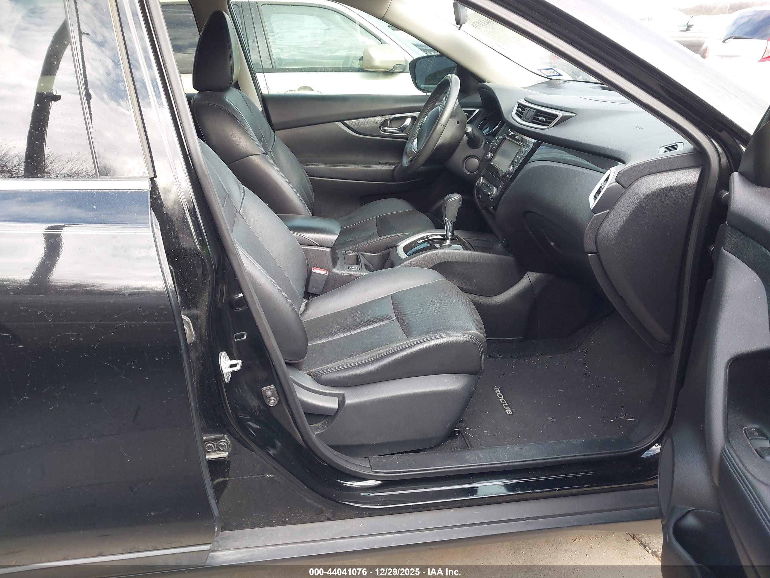 NISSAN ROGUE image 5