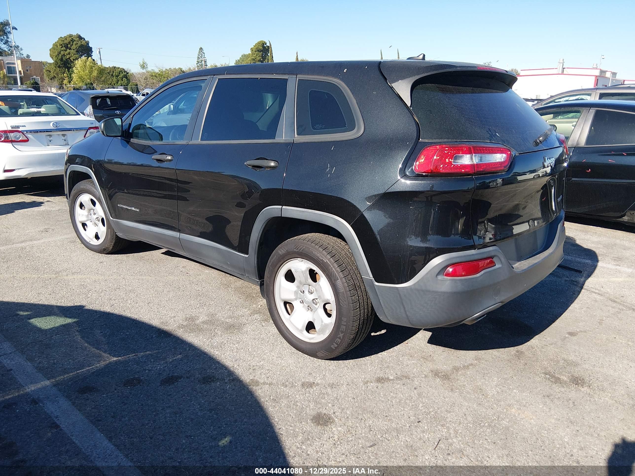 JEEP CHEROKEE image 3