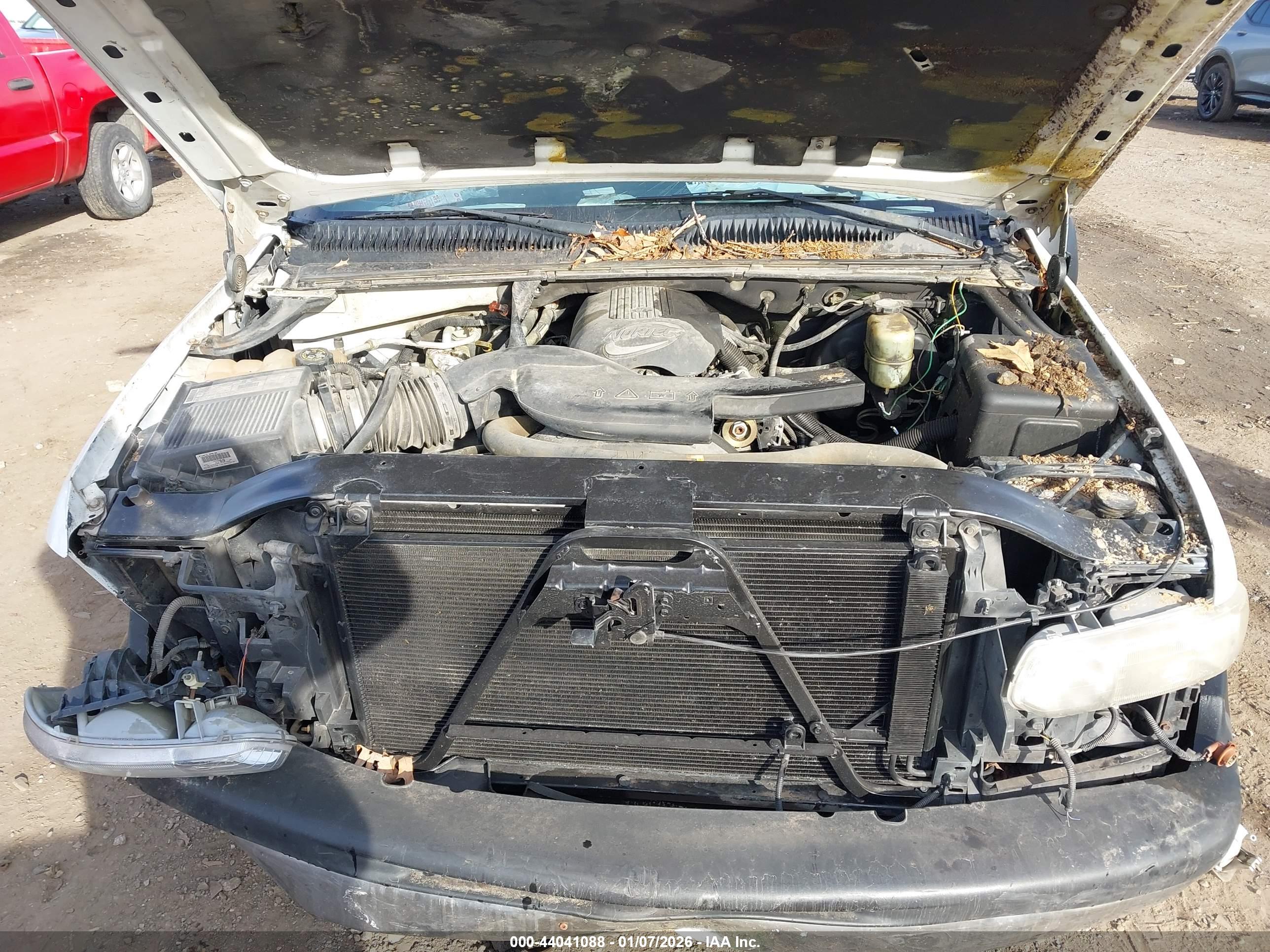CHEVROLET SUBURBAN image 10