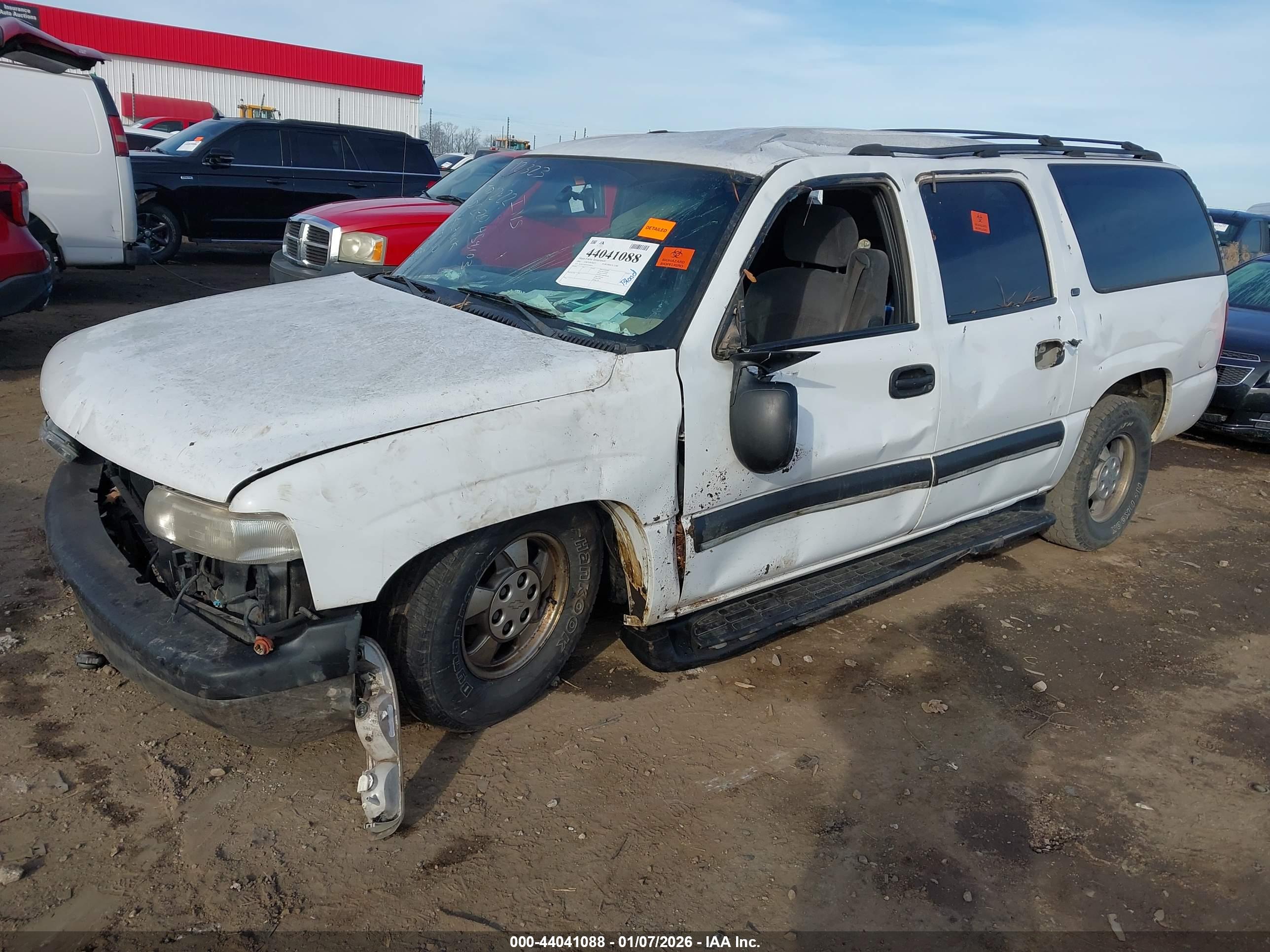 CHEVROLET SUBURBAN image 2