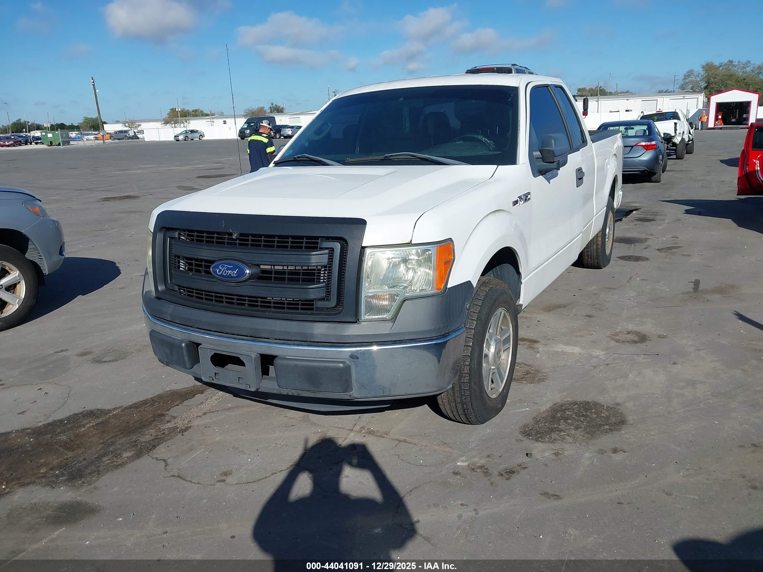 FORD F-150 image 2