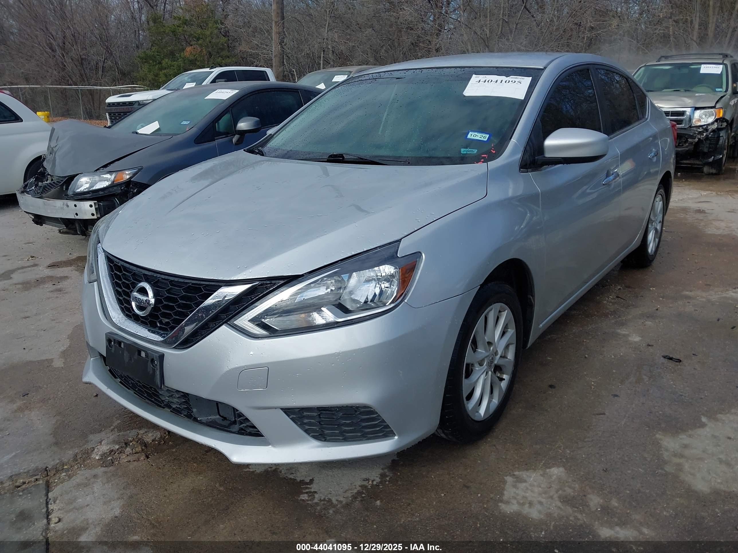 NISSAN SENTRA image 2