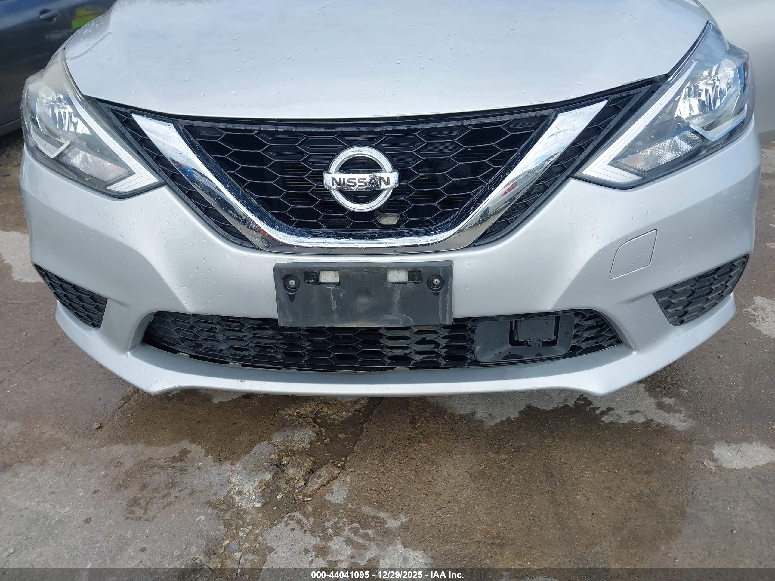 NISSAN SENTRA image 6
