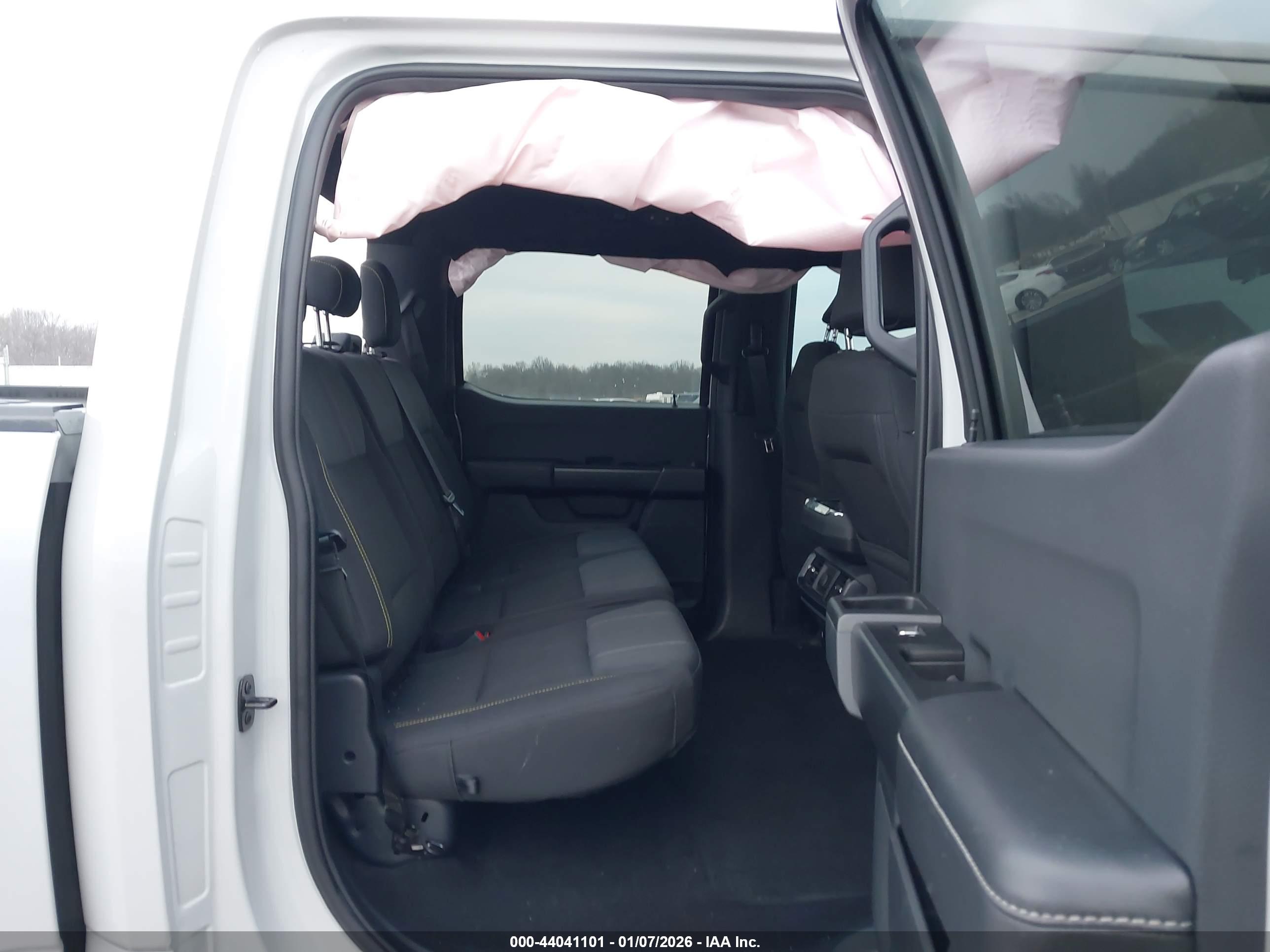 FORD F-150 image 8