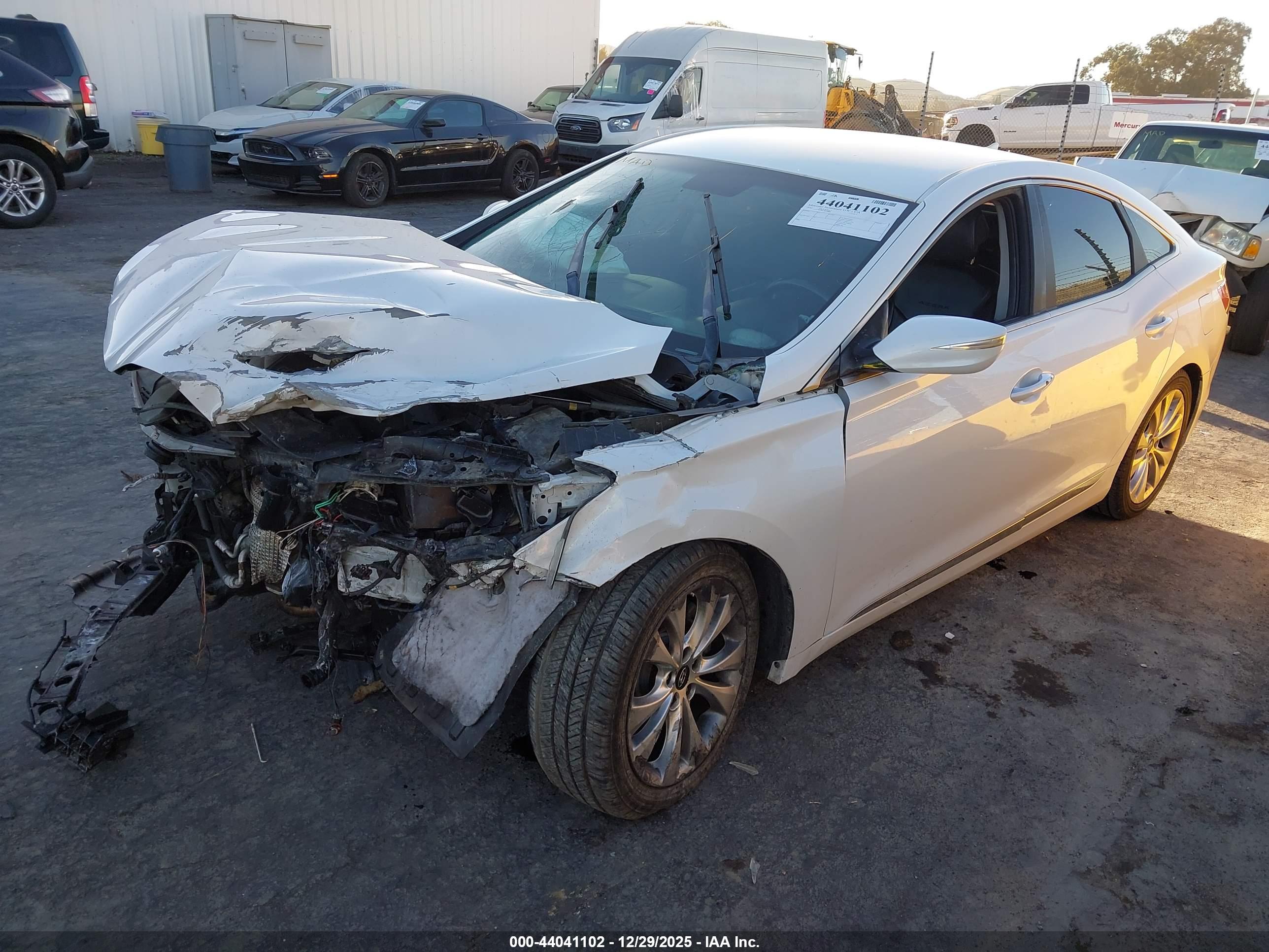 HYUNDAI AZERA image 2