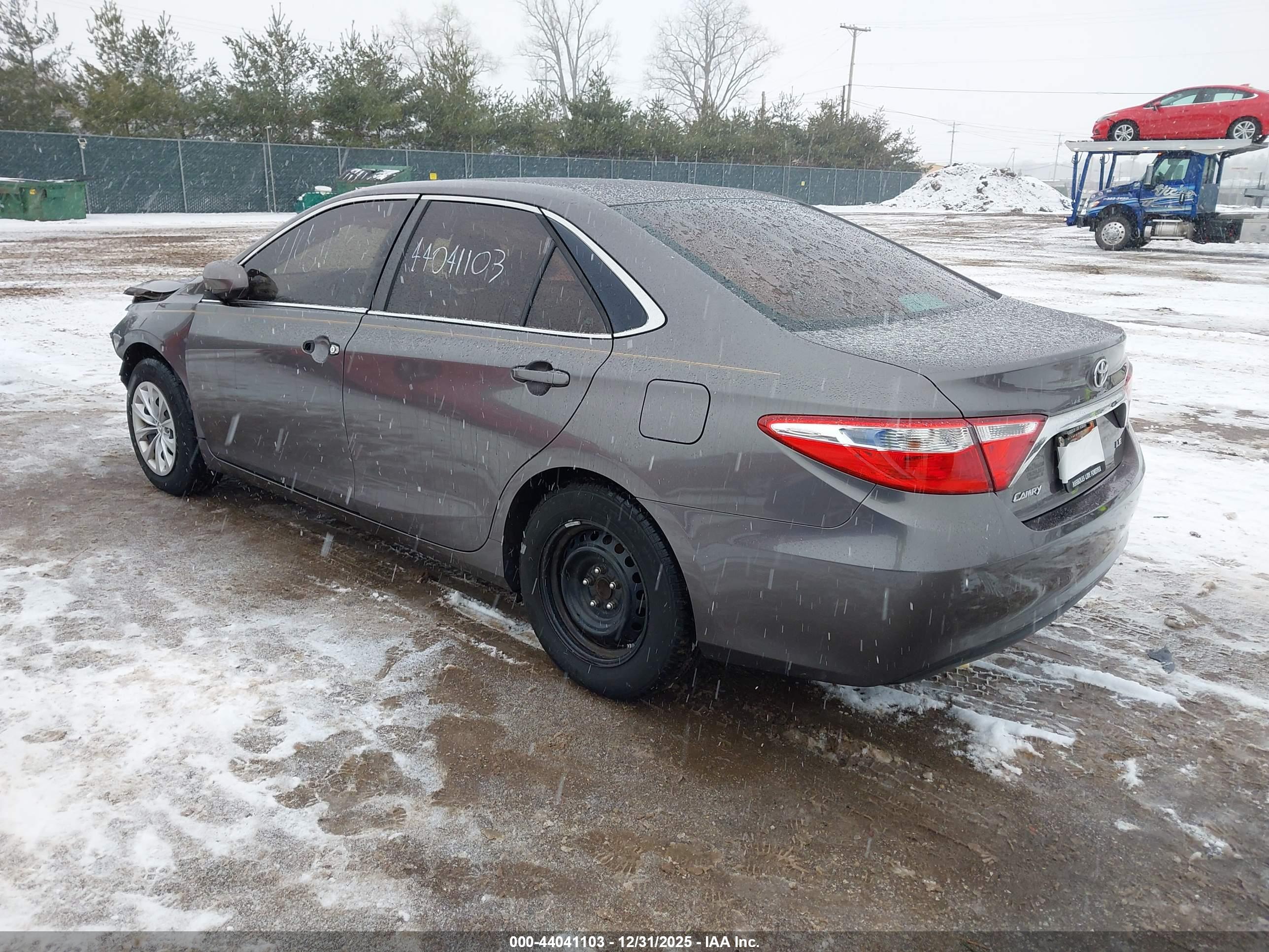 TOYOTA CAMRY image 3